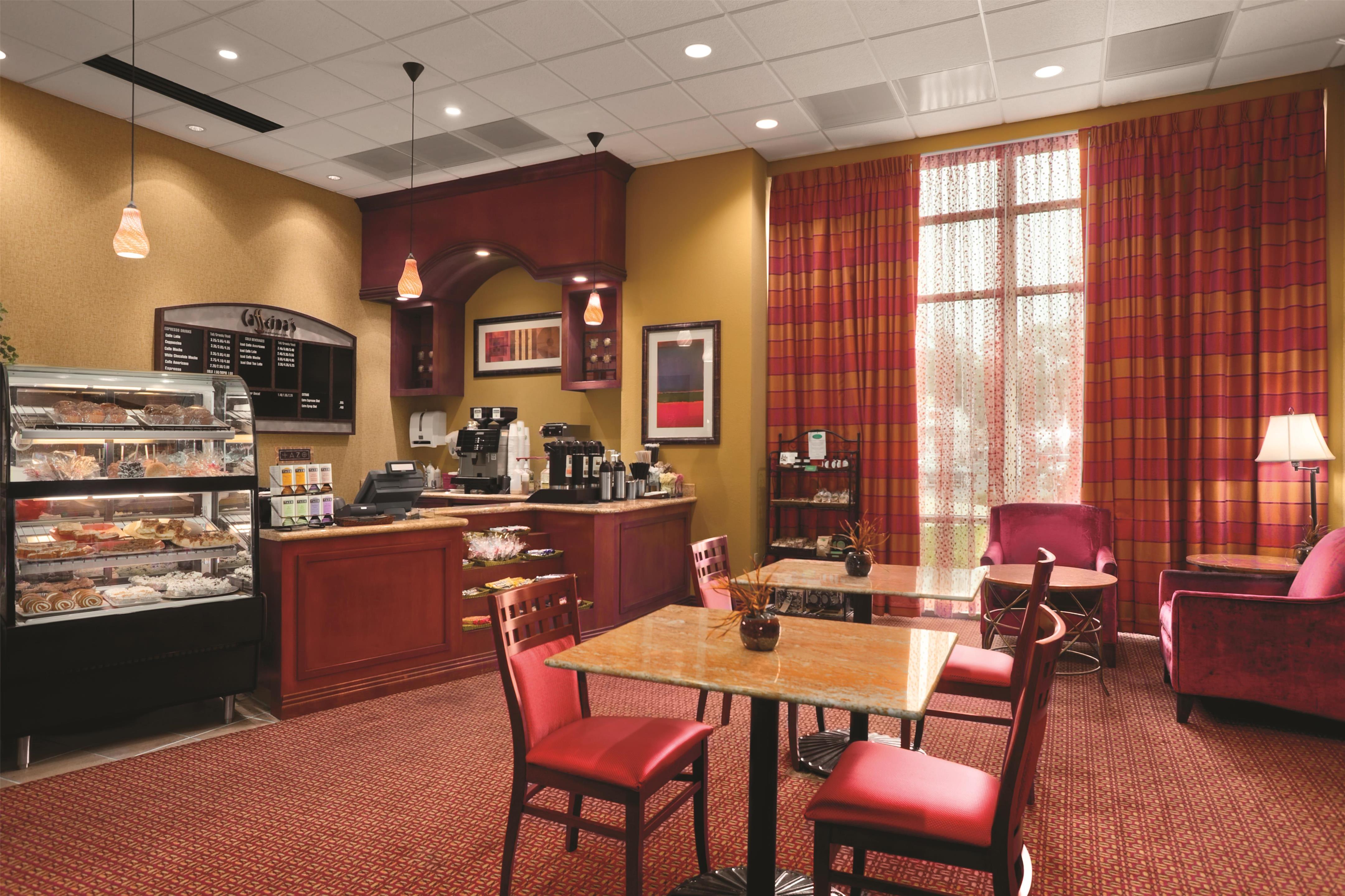 Restaurant | Embassy Suites by Hilton E Peoria Riverfront Conf Center