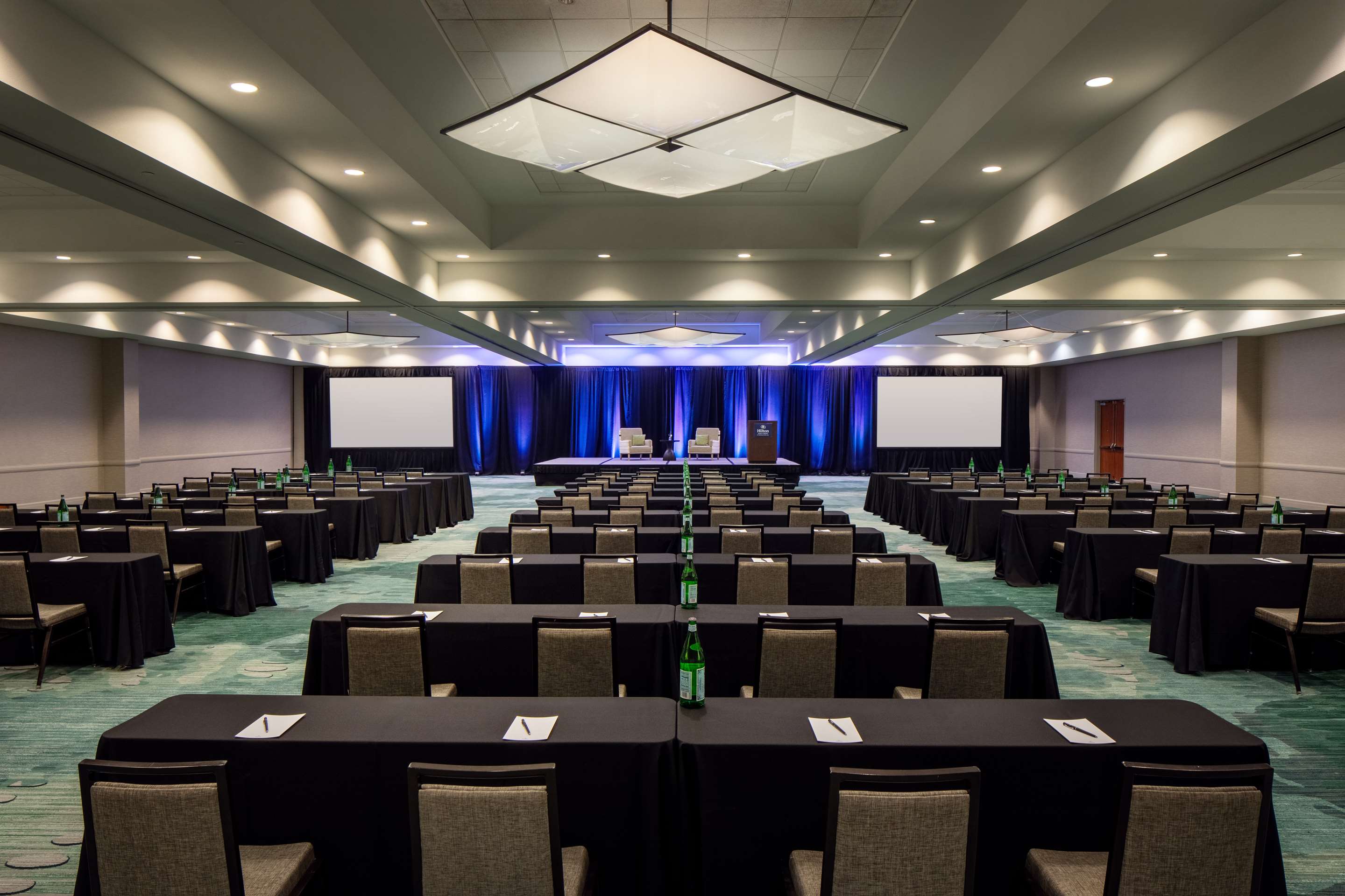 Meeting Room | Hilton St. Petersburg Carillon Park