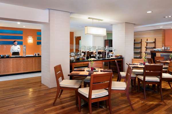 Restaurant - Hilton Clearwater Beach Resort & Spa
