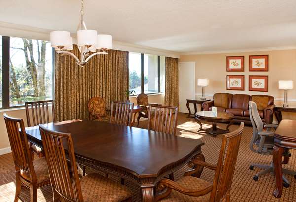  - DoubleTree by Hilton Hotel Pikesville