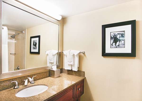  - DoubleTree by Hilton Hotel Pikesville