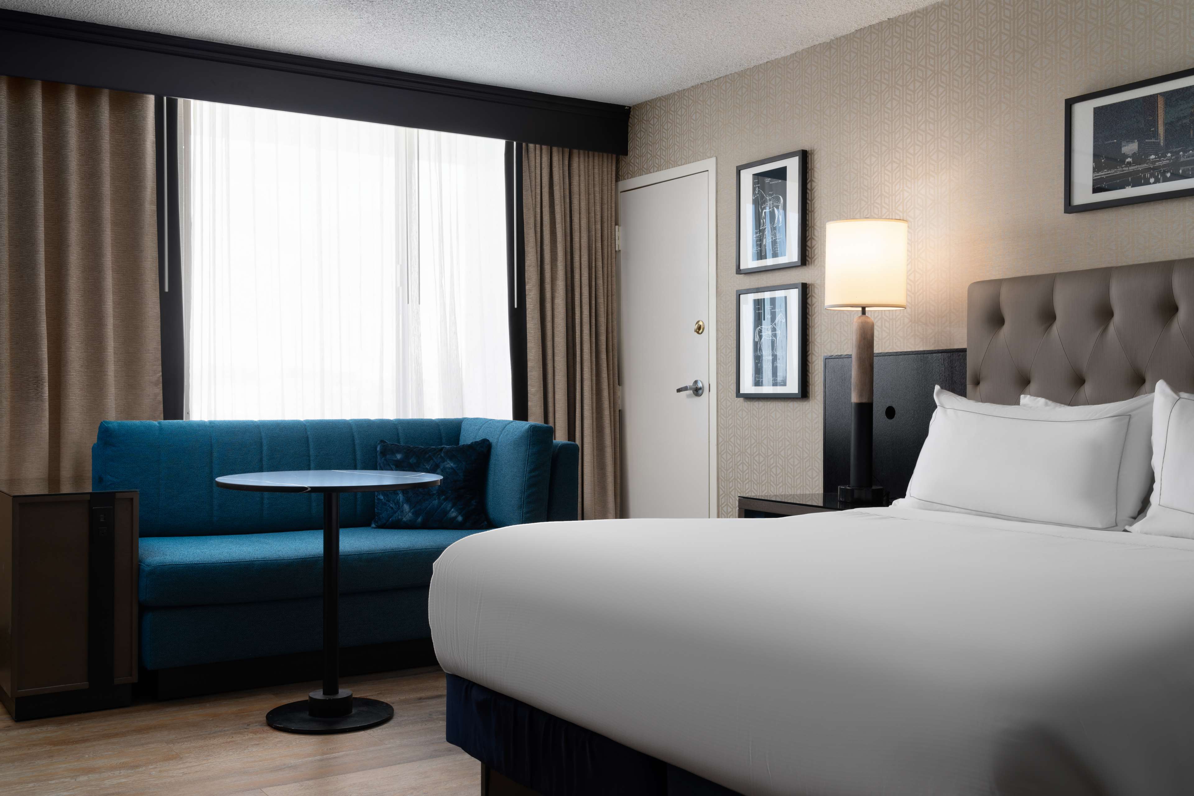 DoubleTree by Hilton Baltimore North/Pikesville - Tap to explore photos