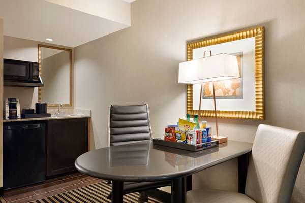  - Embassy Suites Piscataway - I-287, Exit 9