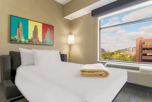  - Hampton Inn & Suites Downtown Pittsburgh