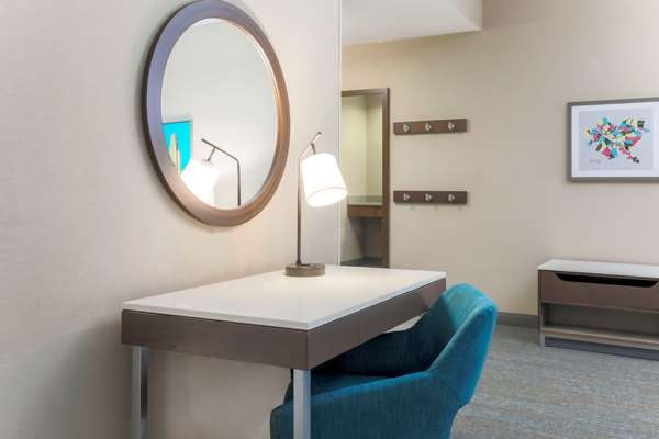  - Hampton Inn & Suites Downtown Pittsburgh