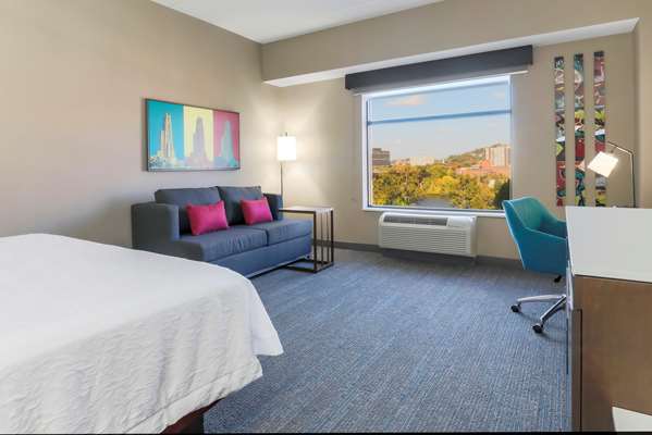  - Hampton Inn & Suites Downtown Pittsburgh