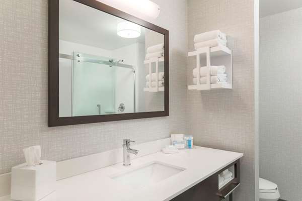  - Hampton Inn & Suites Downtown Pittsburgh