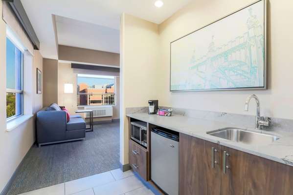  - Hampton Inn & Suites Downtown Pittsburgh