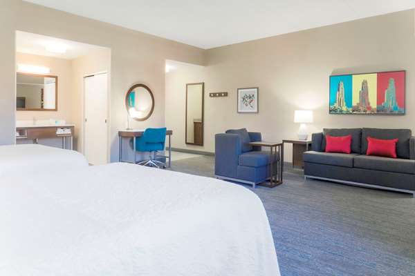  - Hampton Inn & Suites Downtown Pittsburgh