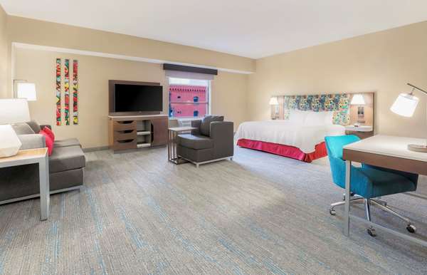  - Hampton Inn & Suites Downtown Pittsburgh