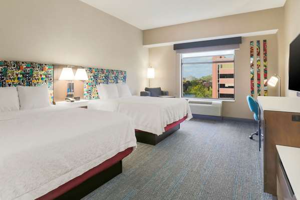  - Hampton Inn & Suites Downtown Pittsburgh