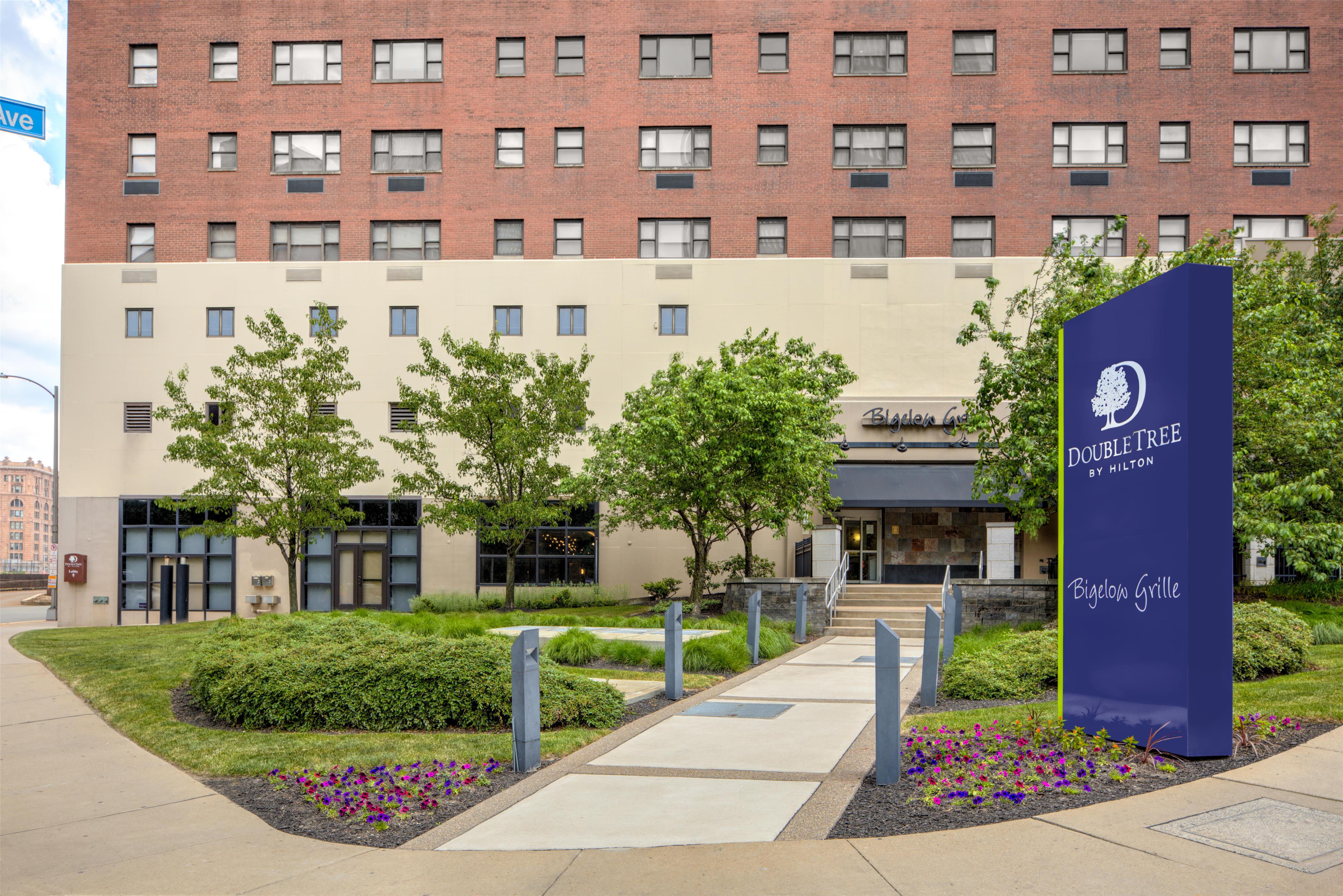 Exterior | DoubleTree by Hilton Hotel & Suites Pittsburgh Downtown