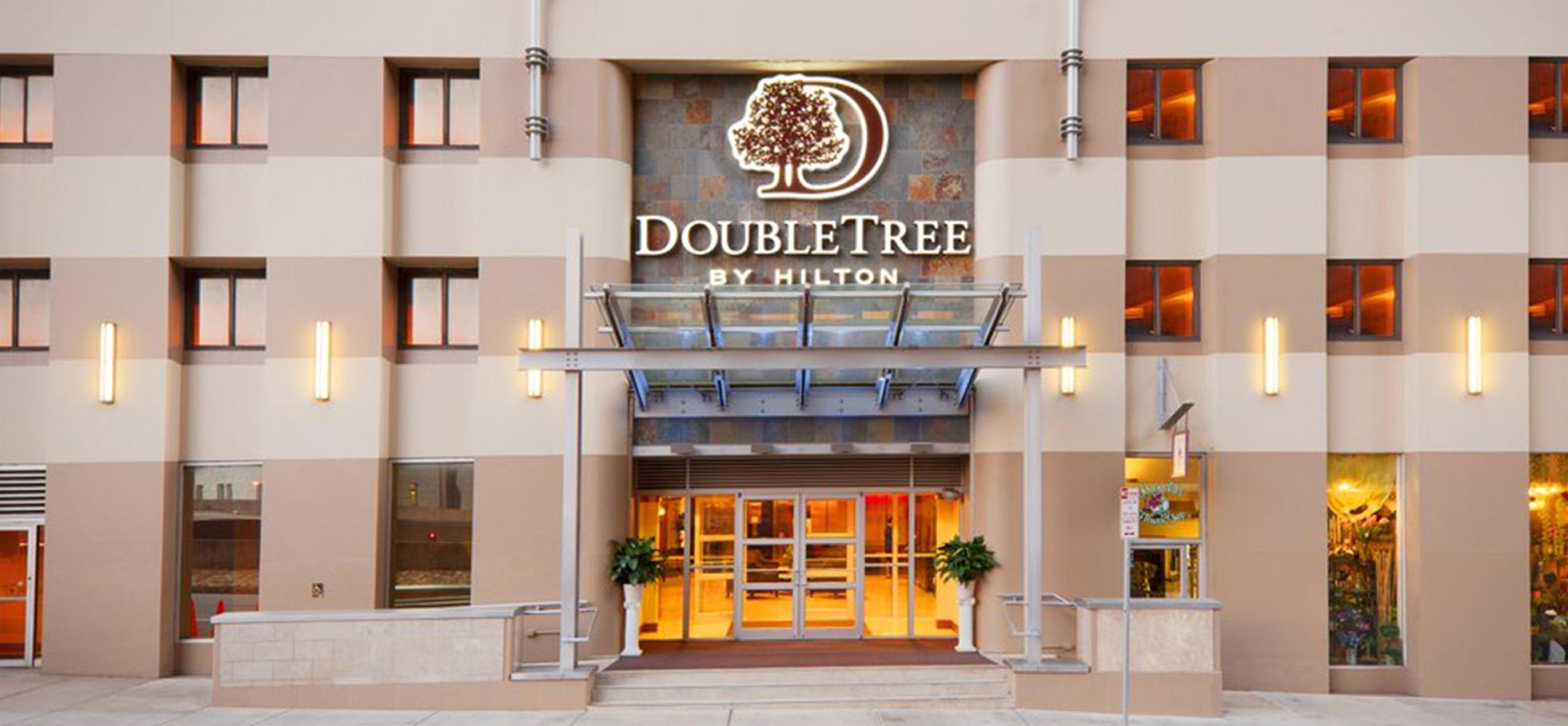 Exterior | DoubleTree by Hilton Hotel & Suites Pittsburgh Downtown