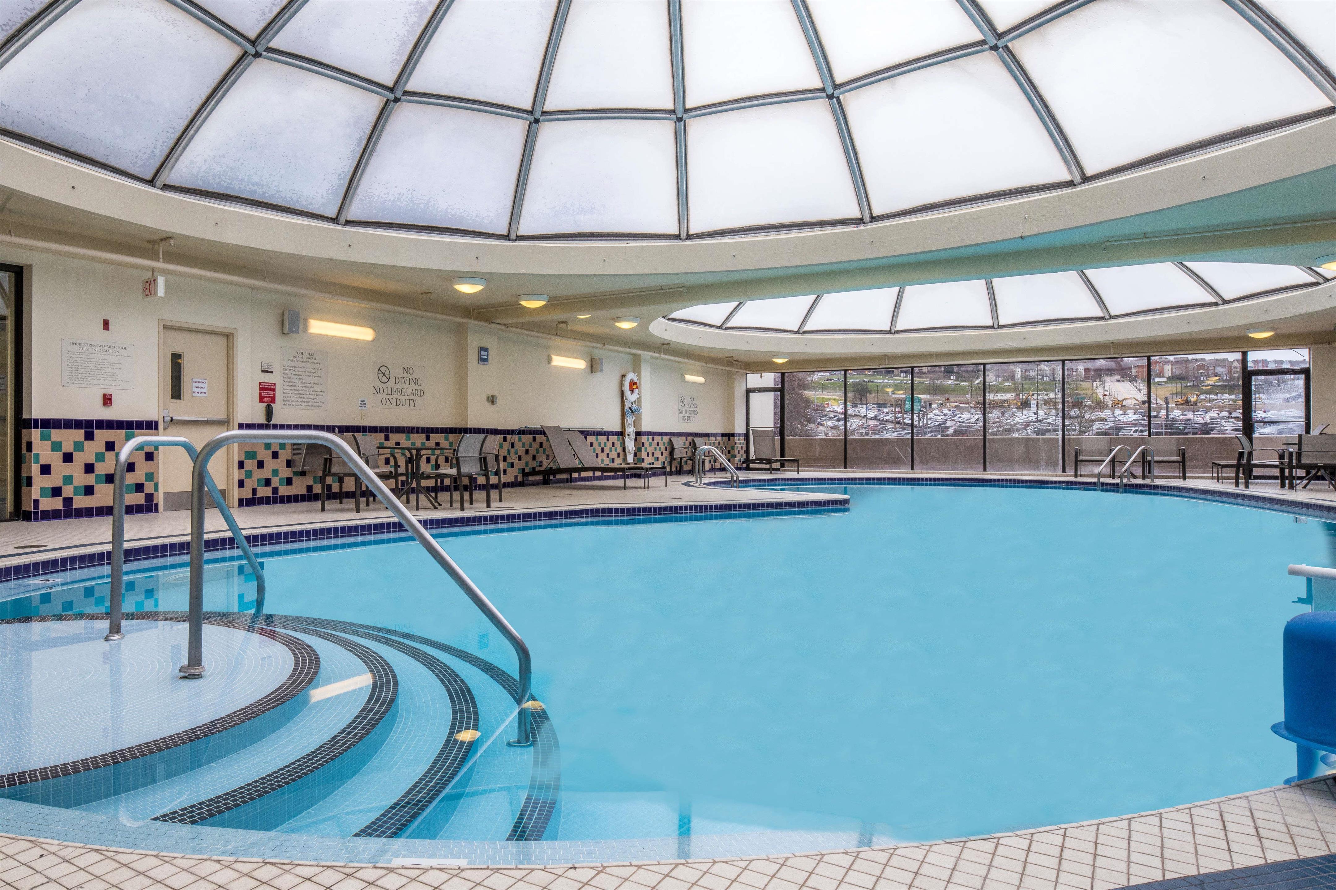Pool | DoubleTree by Hilton Hotel & Suites Pittsburgh Downtown