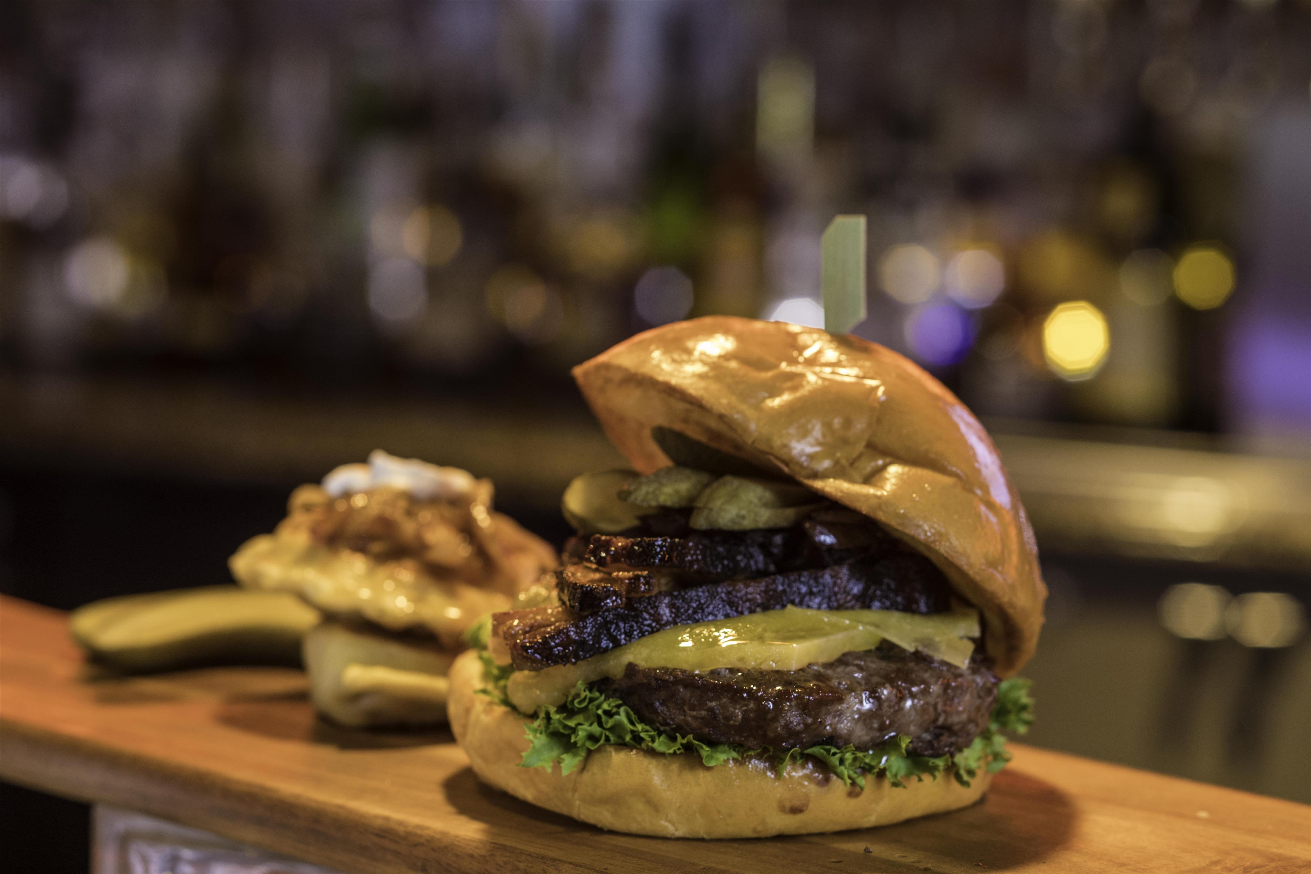 Restaurant | DoubleTree by Hilton Hotel & Suites Pittsburgh Downtown