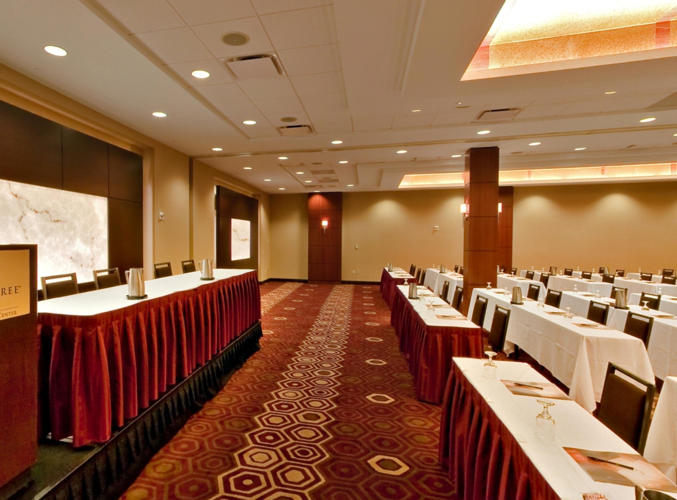 Meeting Room | DoubleTree by Hilton Hotel & Suites Pittsburgh Downtown