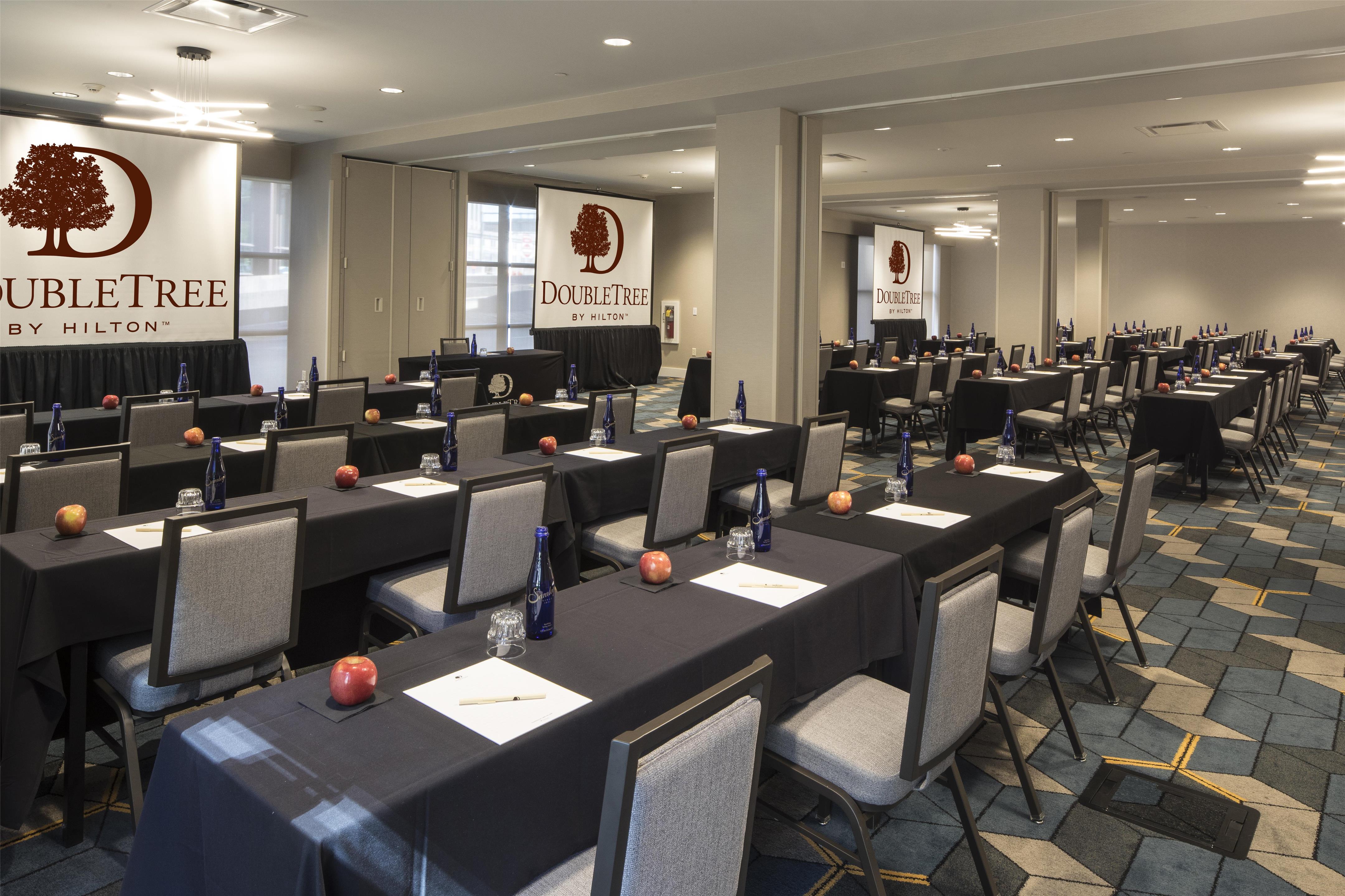 Meeting Room | DoubleTree by Hilton Hotel & Suites Pittsburgh Downtown