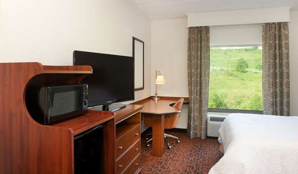  - Hampton Inn & Suites Meadowlands Washington - I-79, Exit 41