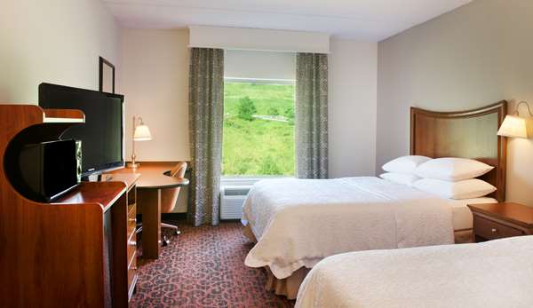  - Hampton Inn & Suites Meadowlands Washington - I-79, Exit 41