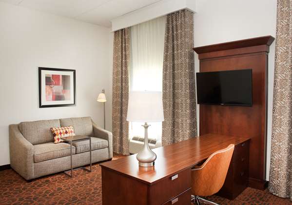  - Hampton Inn & Suites Meadowlands Washington - I-79, Exit 41