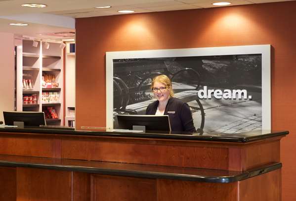  - Hampton Inn & Suites Meadowlands Washington - I-79, Exit 41