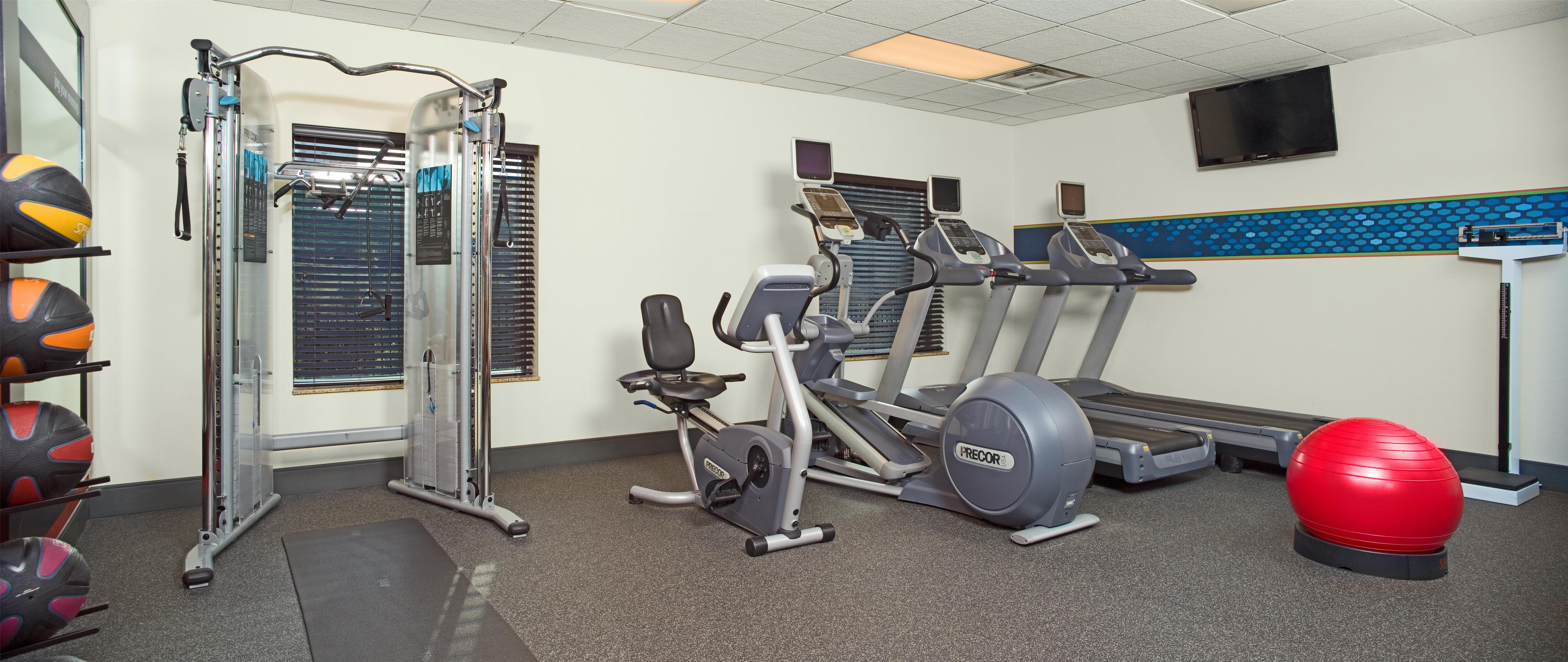 Health club fitness center gym | Hampton Inn & Suites Pittsburgh-Meadow Lands