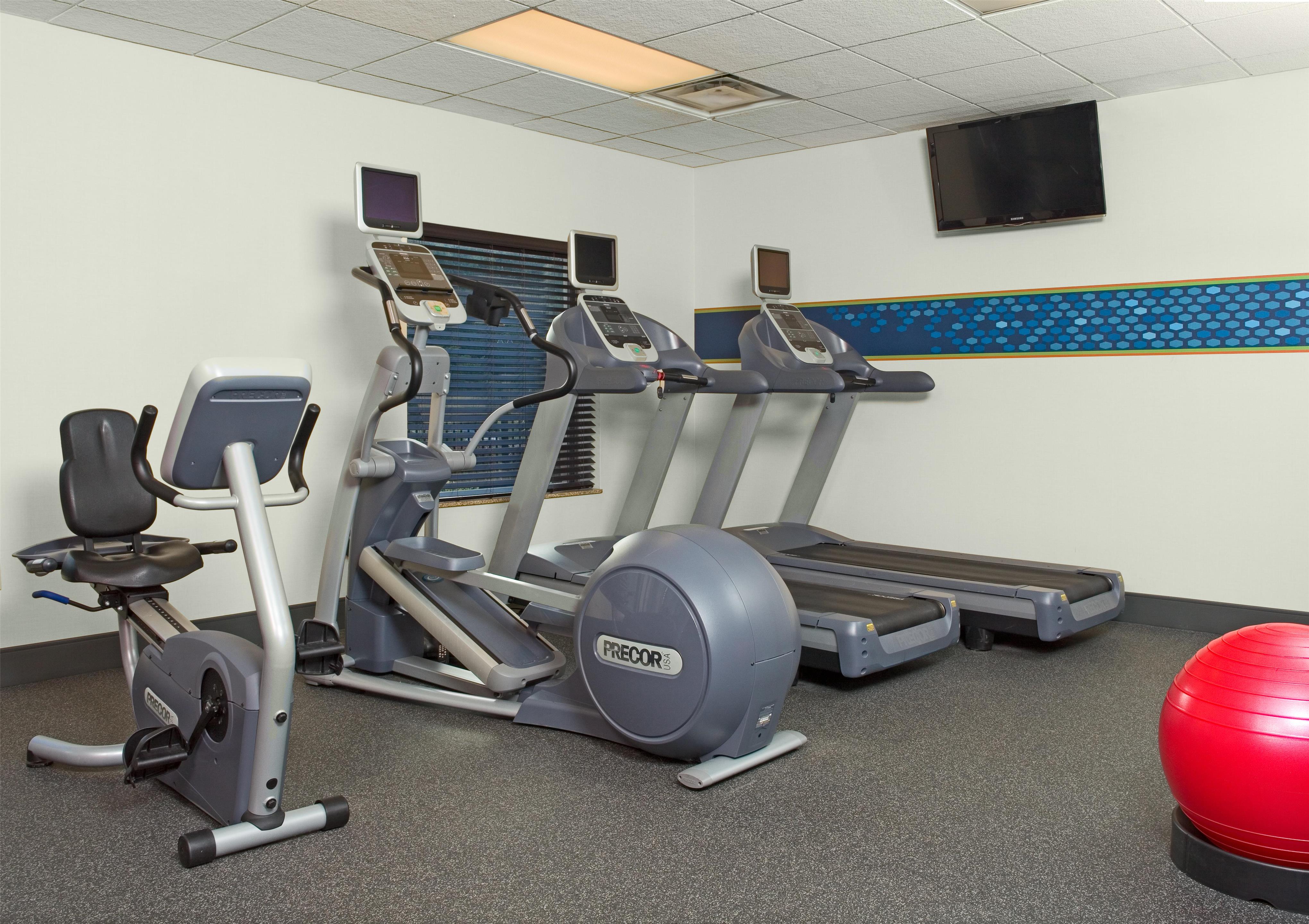 Health club fitness center gym | Hampton Inn & Suites Pittsburgh-Meadow Lands