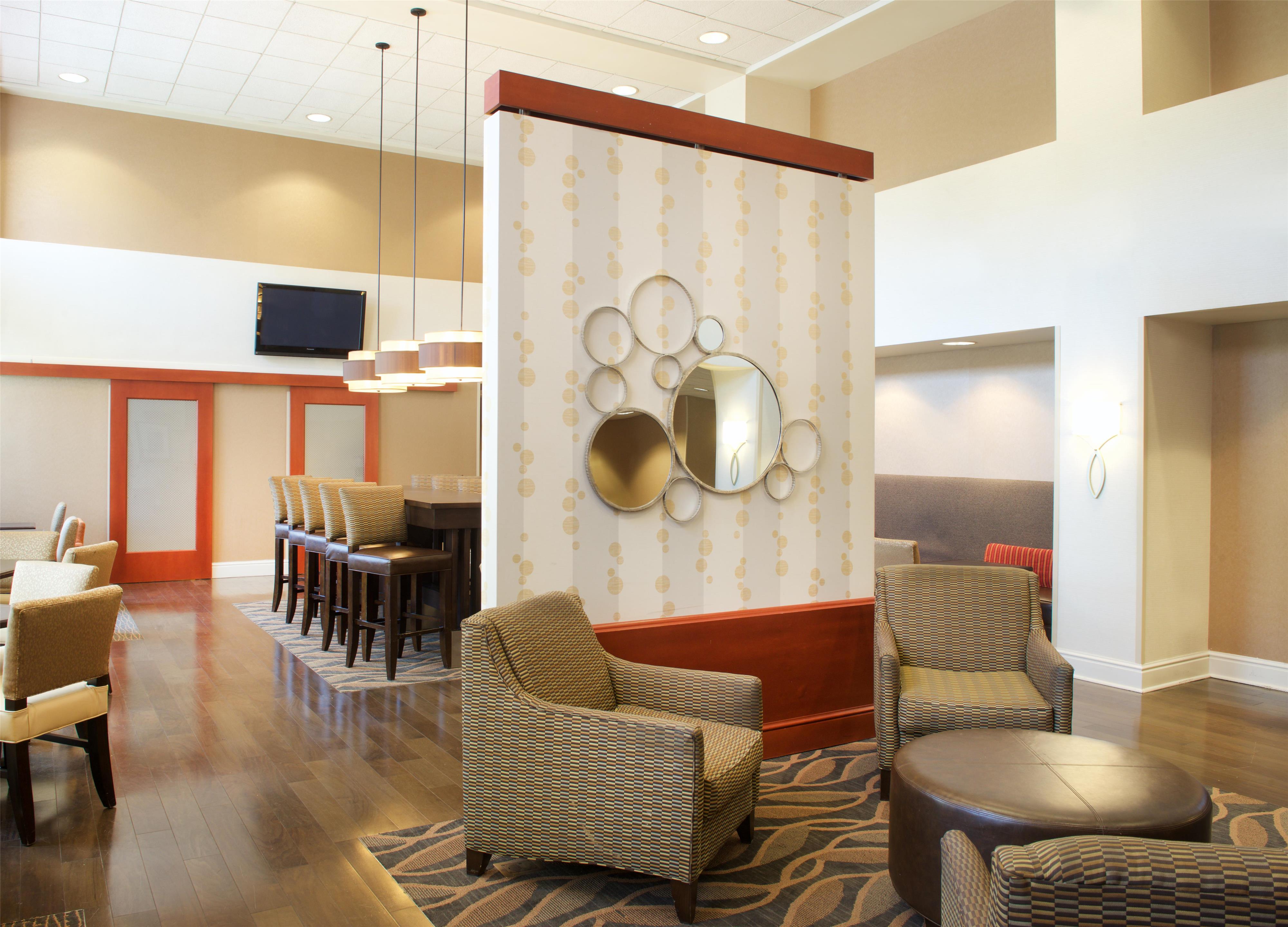 Reception | Hampton Inn & Suites Pittsburgh-Meadow Lands