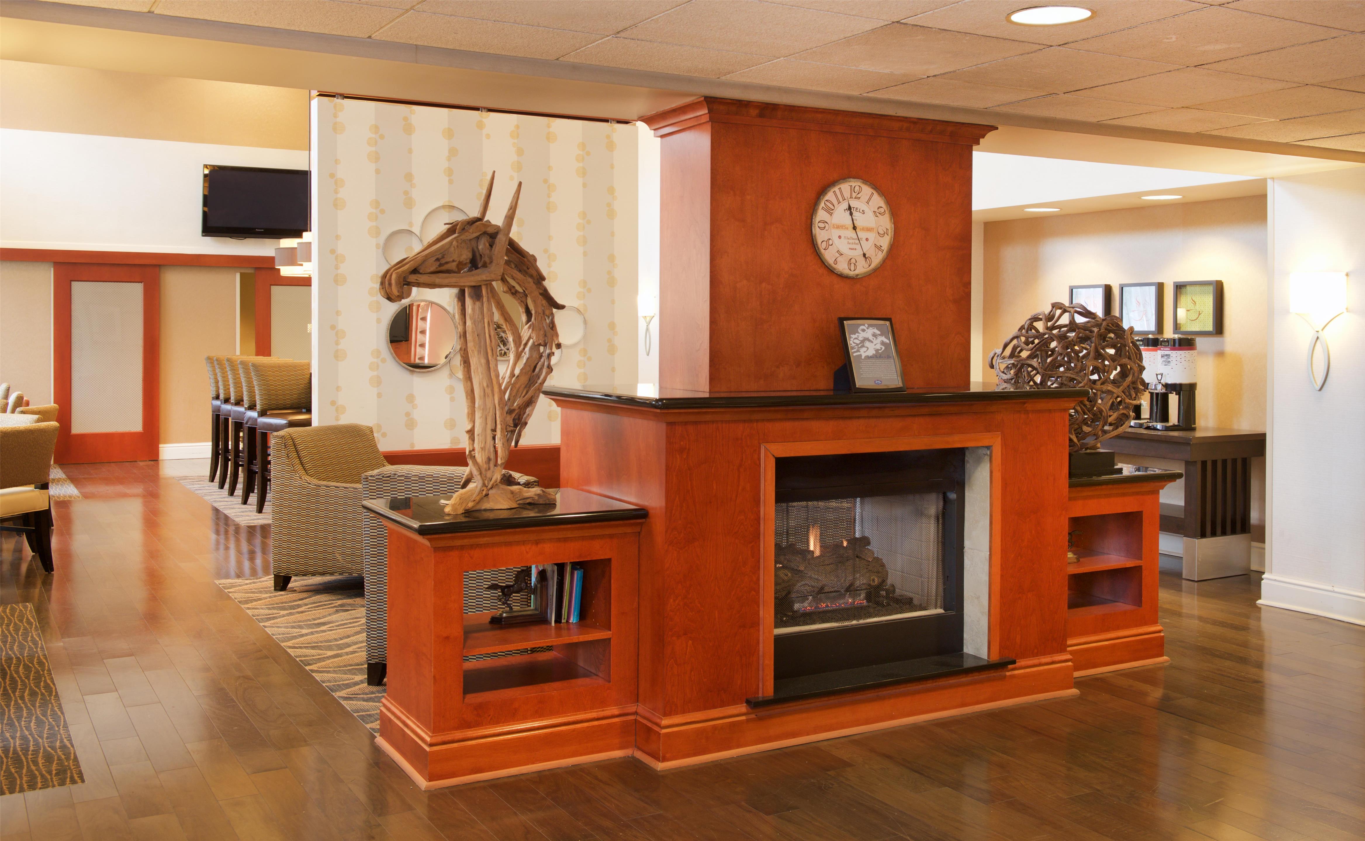 Reception | Hampton Inn & Suites Pittsburgh-Meadow Lands