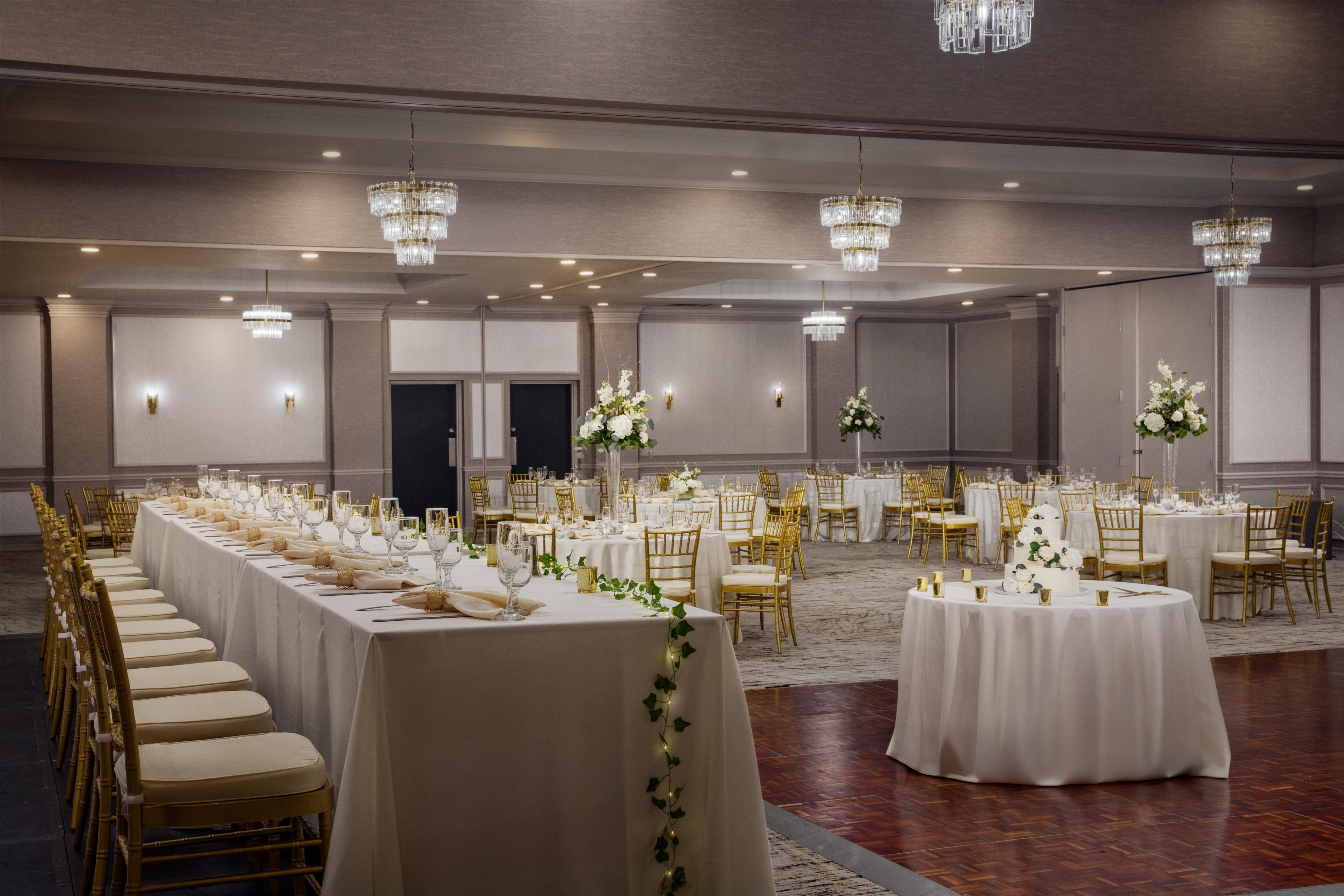 Meeting Room | DoubleTree by Hilton Pittsburgh - Meadow Lands