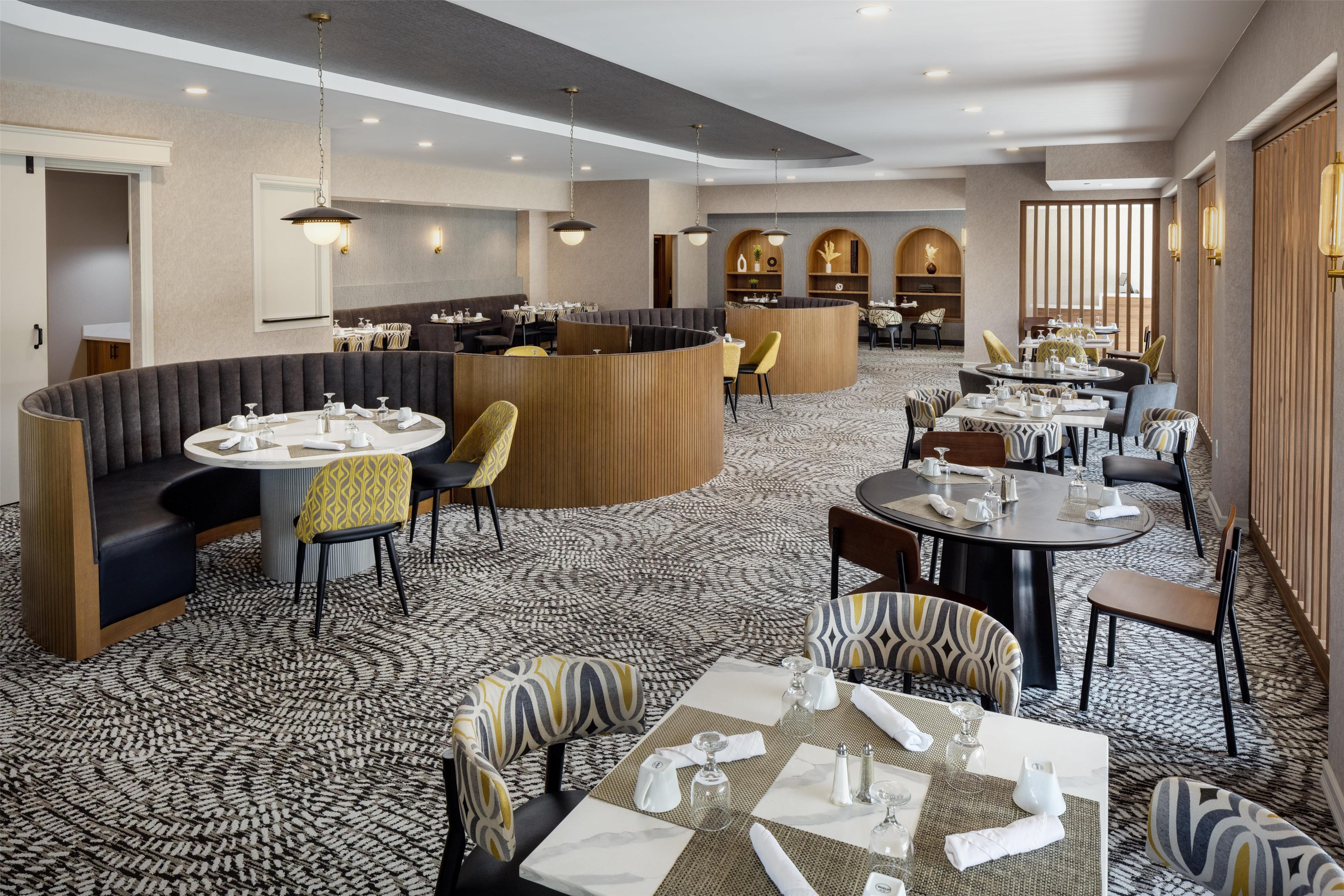 BarLounge | DoubleTree by Hilton Pittsburgh - Meadow Lands