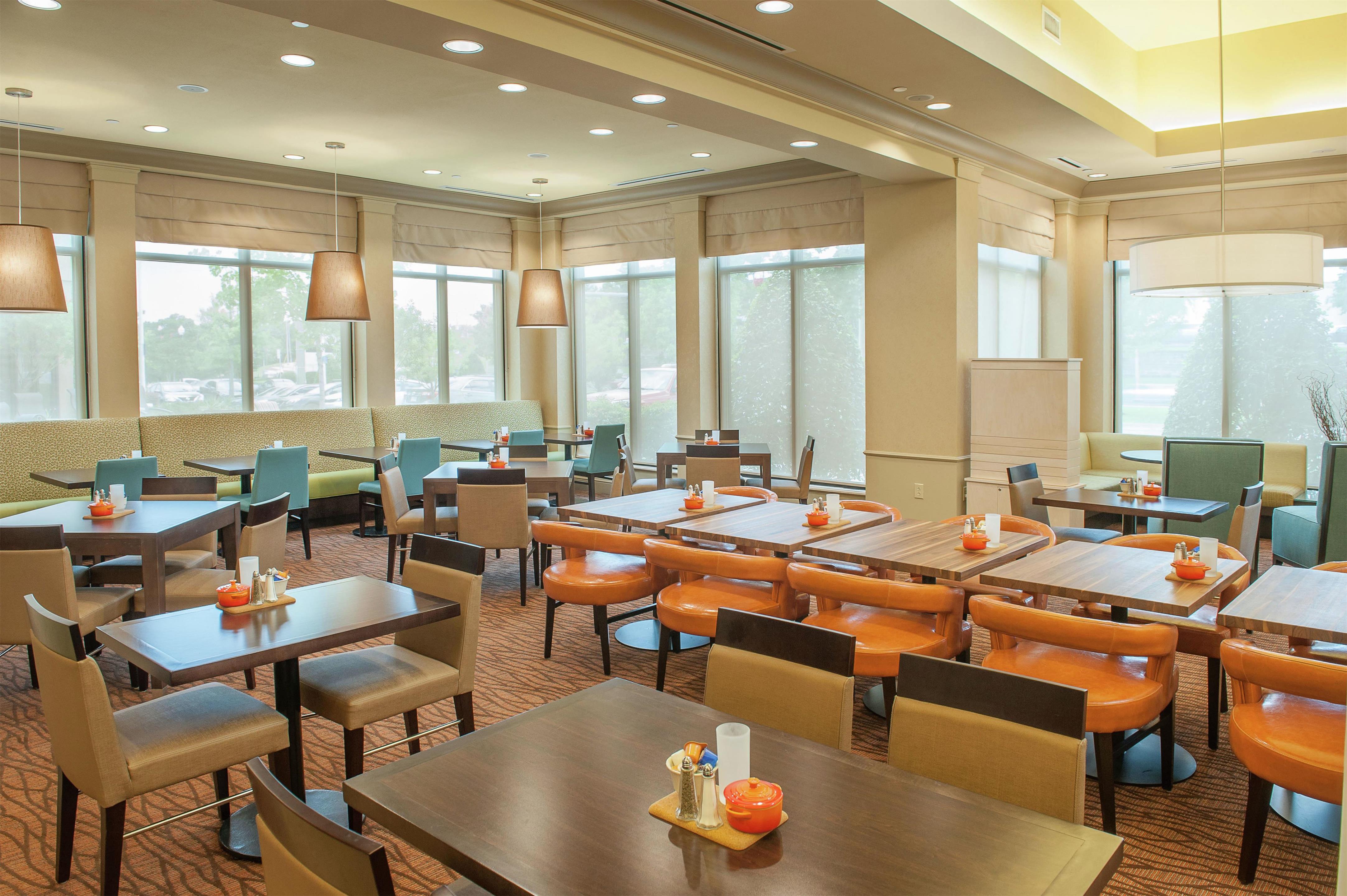 Restaurant | Hilton Garden Inn Pensacola Airport - Medical Center