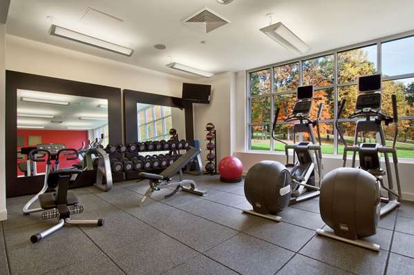 Fitness/ Exercise Room - Hilton Hotel Pearl River