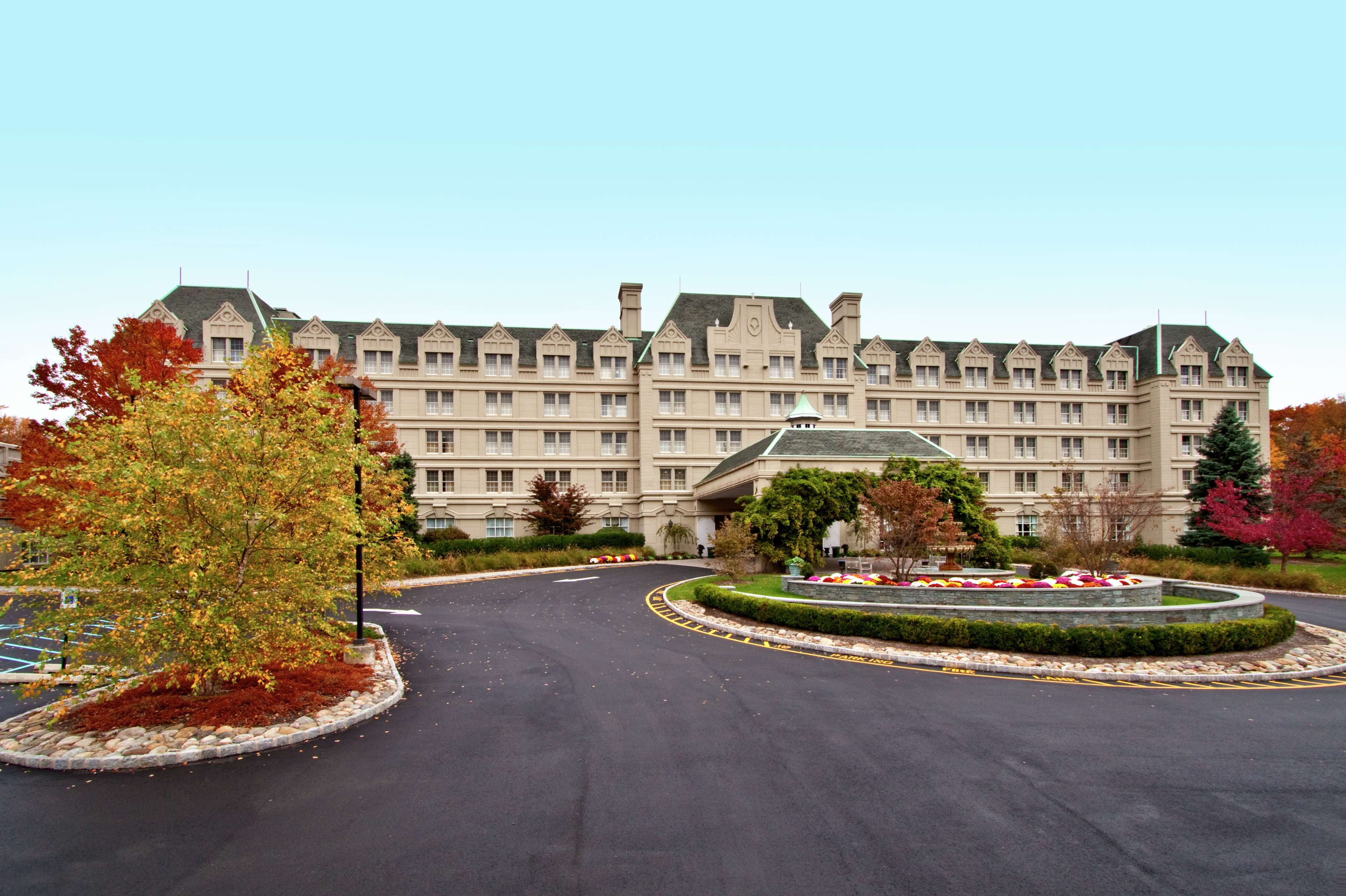 Hilton Pearl River - Tap to explore photos