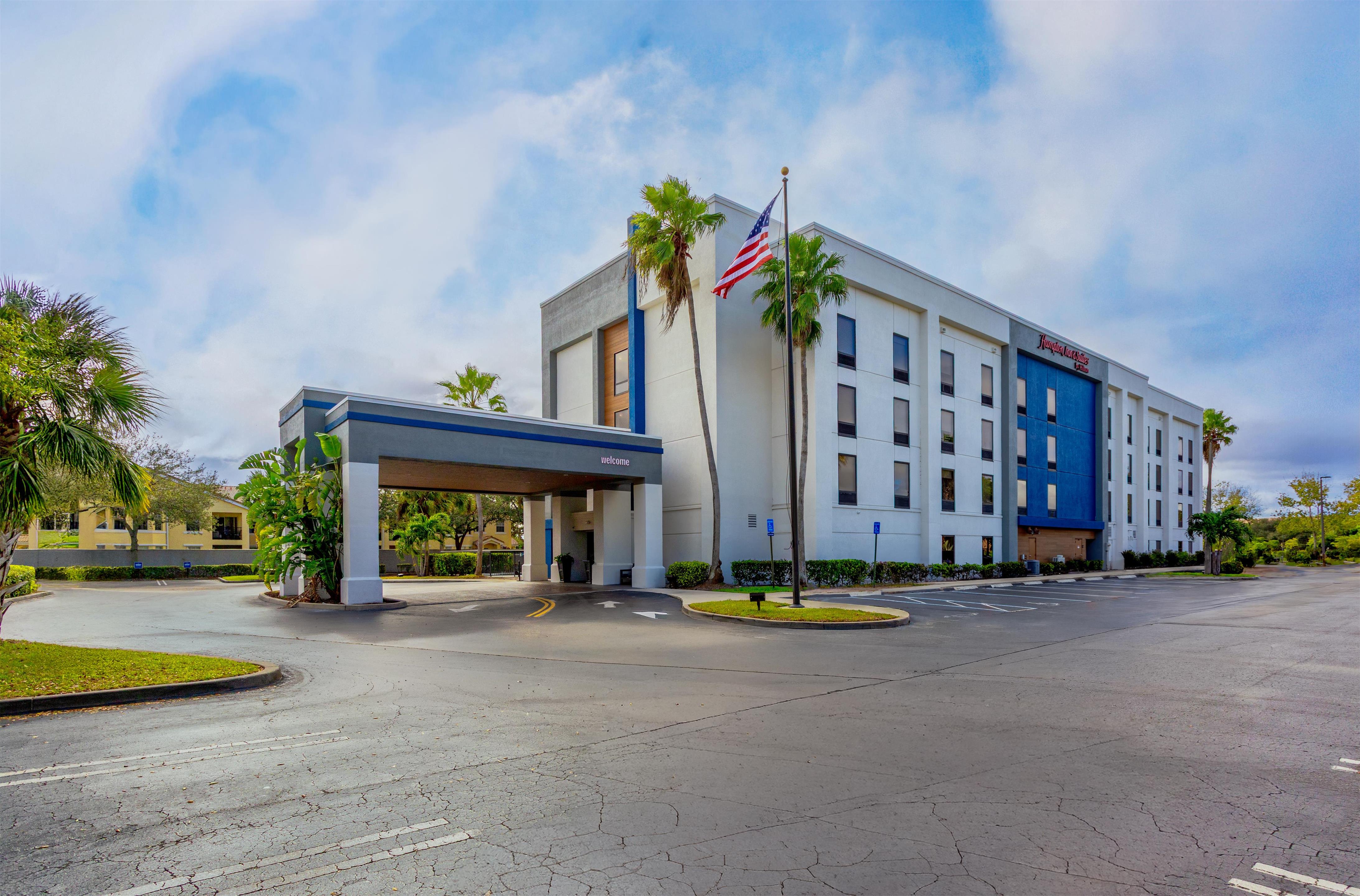 Exterior | Hampton Inn & Suites Port St. Lucie, West