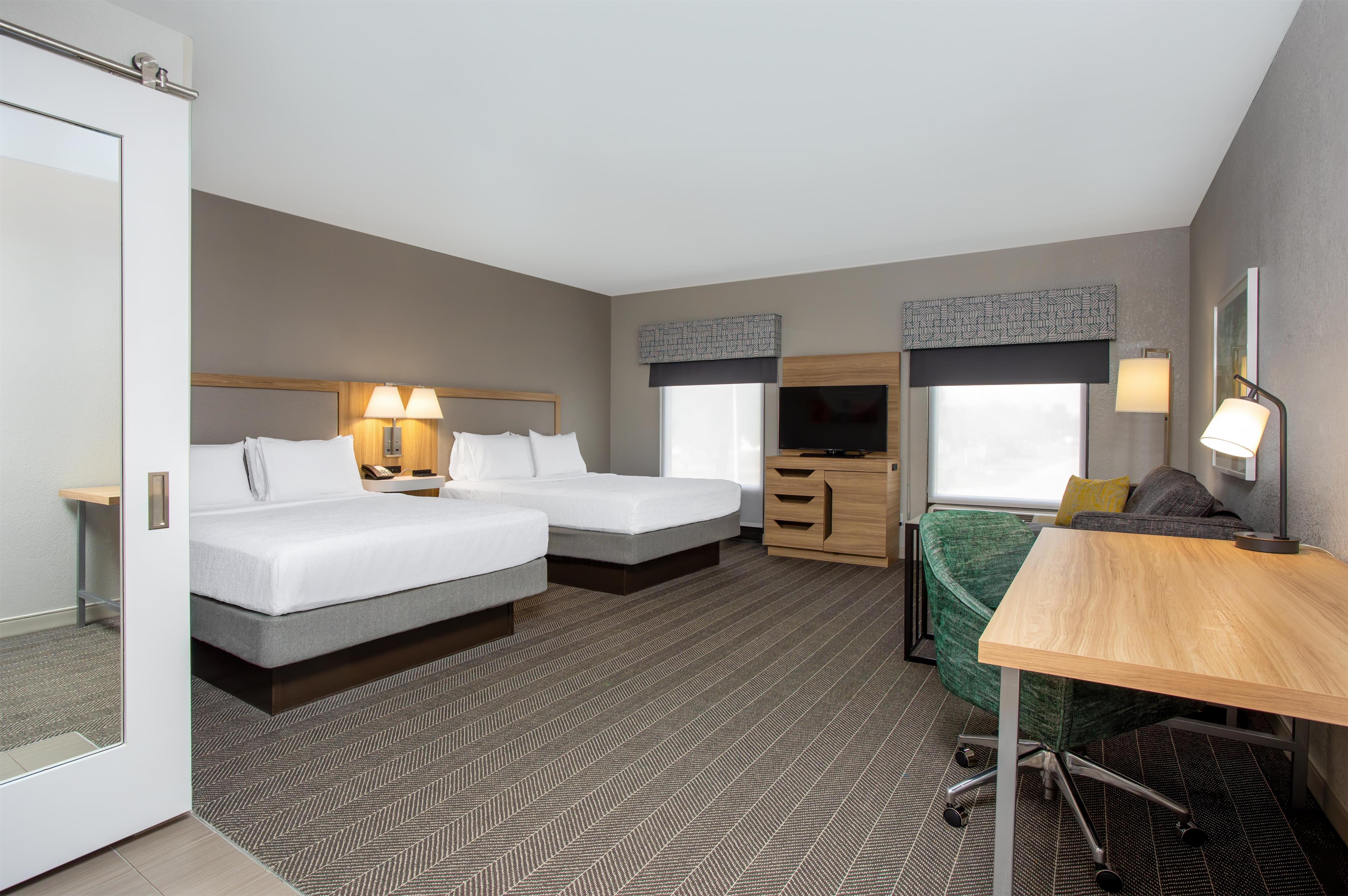 Guest room
