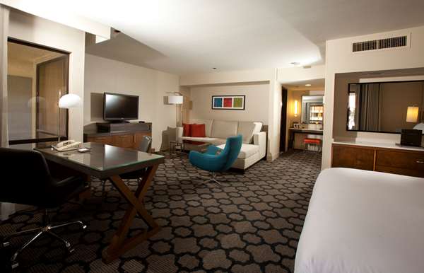  - Hilton Resort Palm Springs