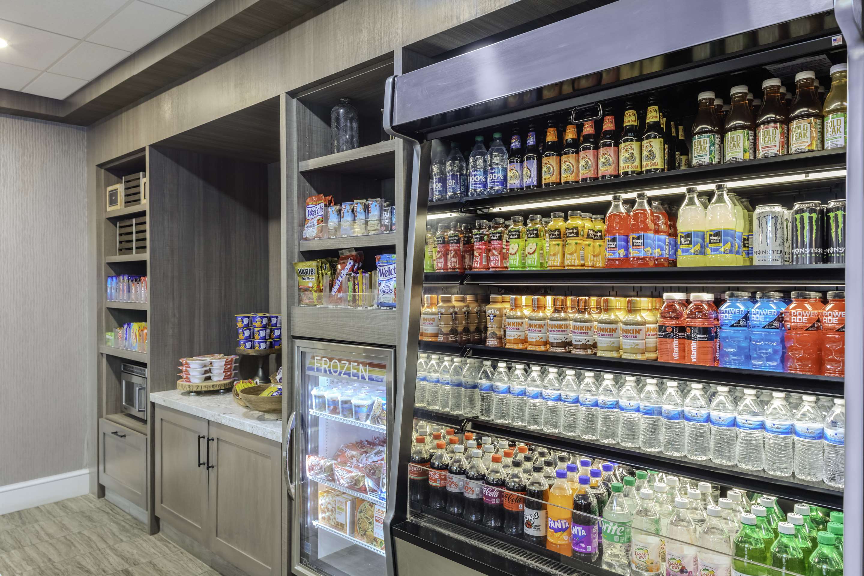 Restaurant | Hilton Garden Inn Freeport Downtown