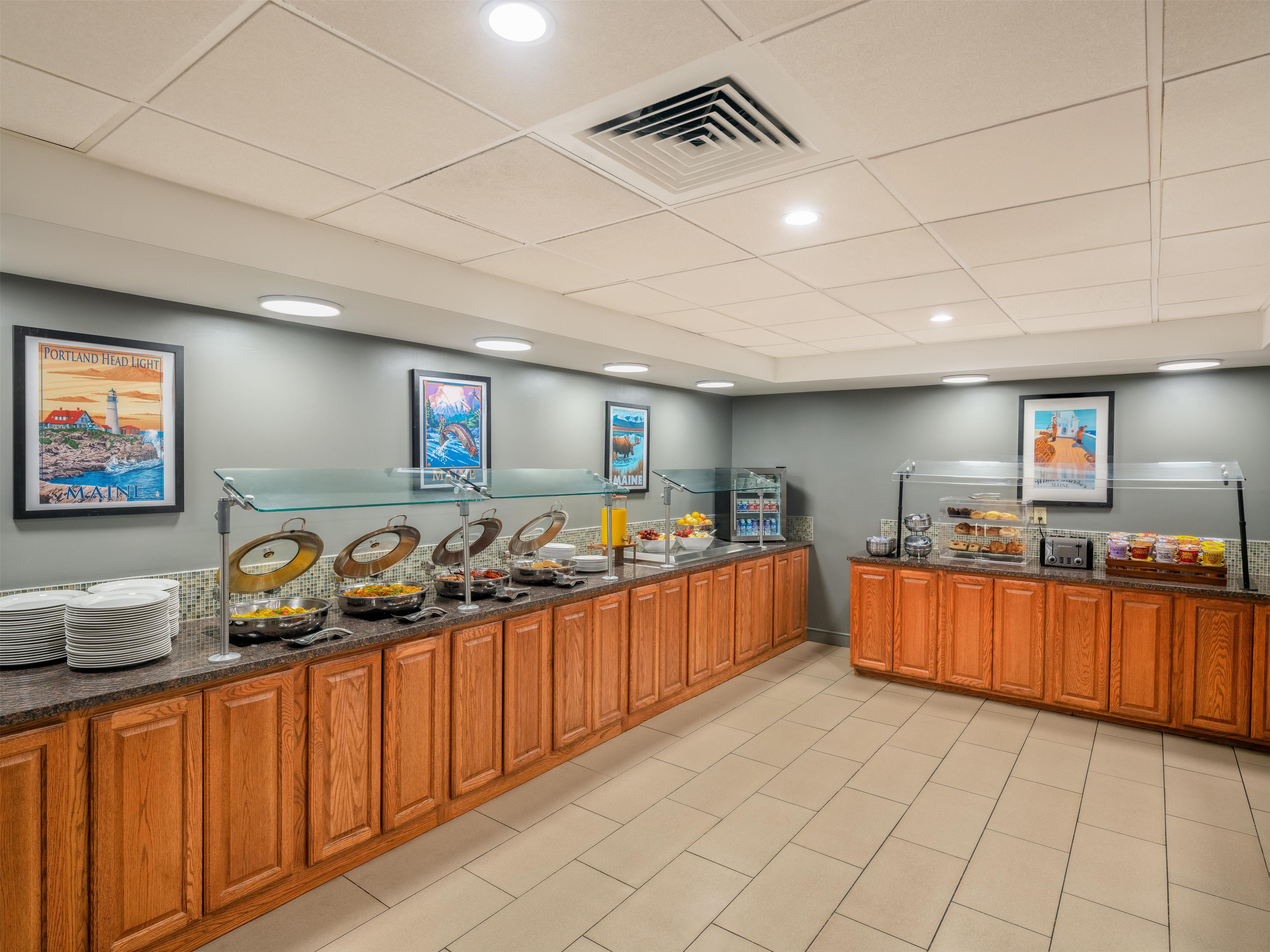 Breakfast Area | DoubleTree by Hilton Portland, ME