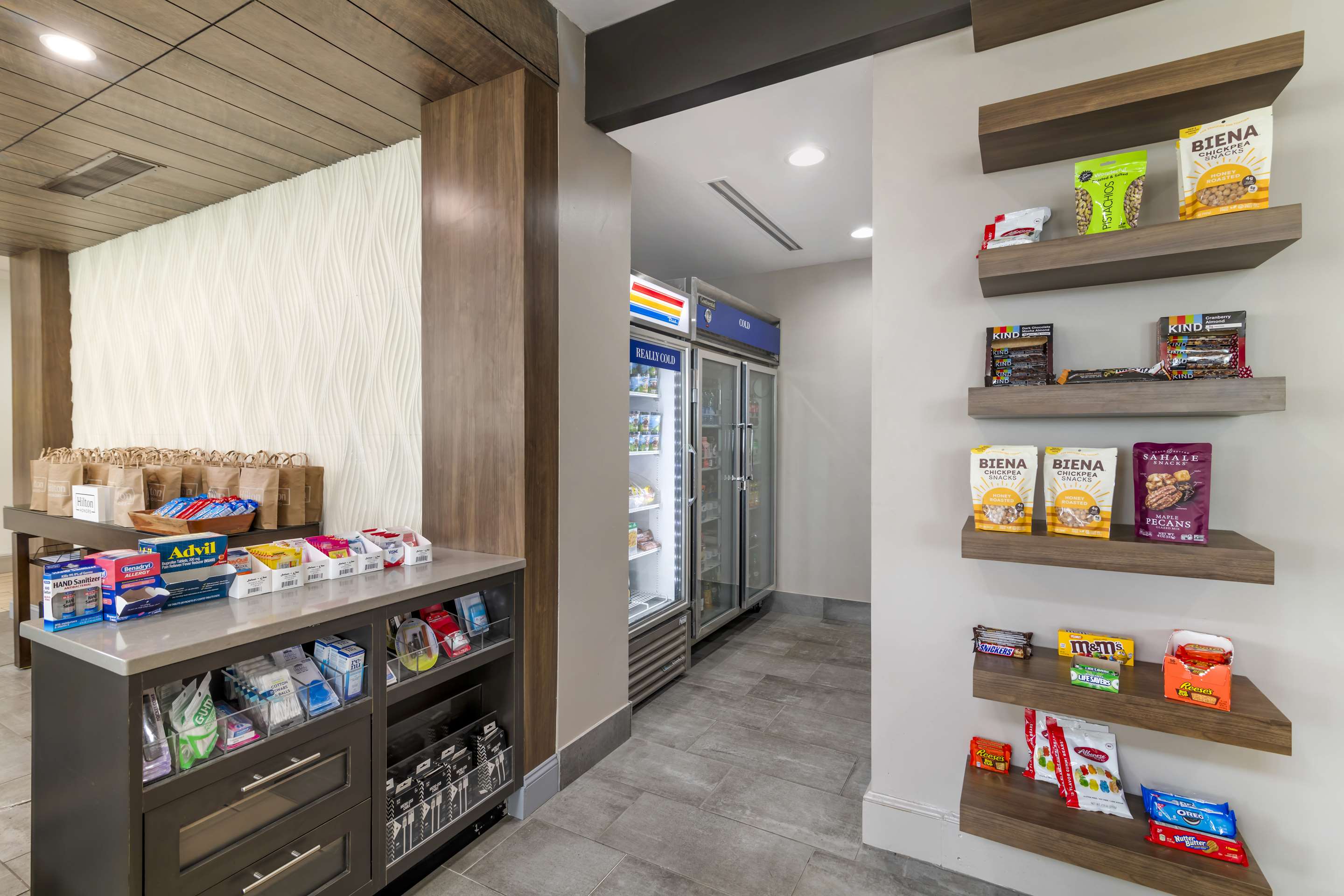 Restaurant | Hilton Garden Inn Portland Airport/Jetport
