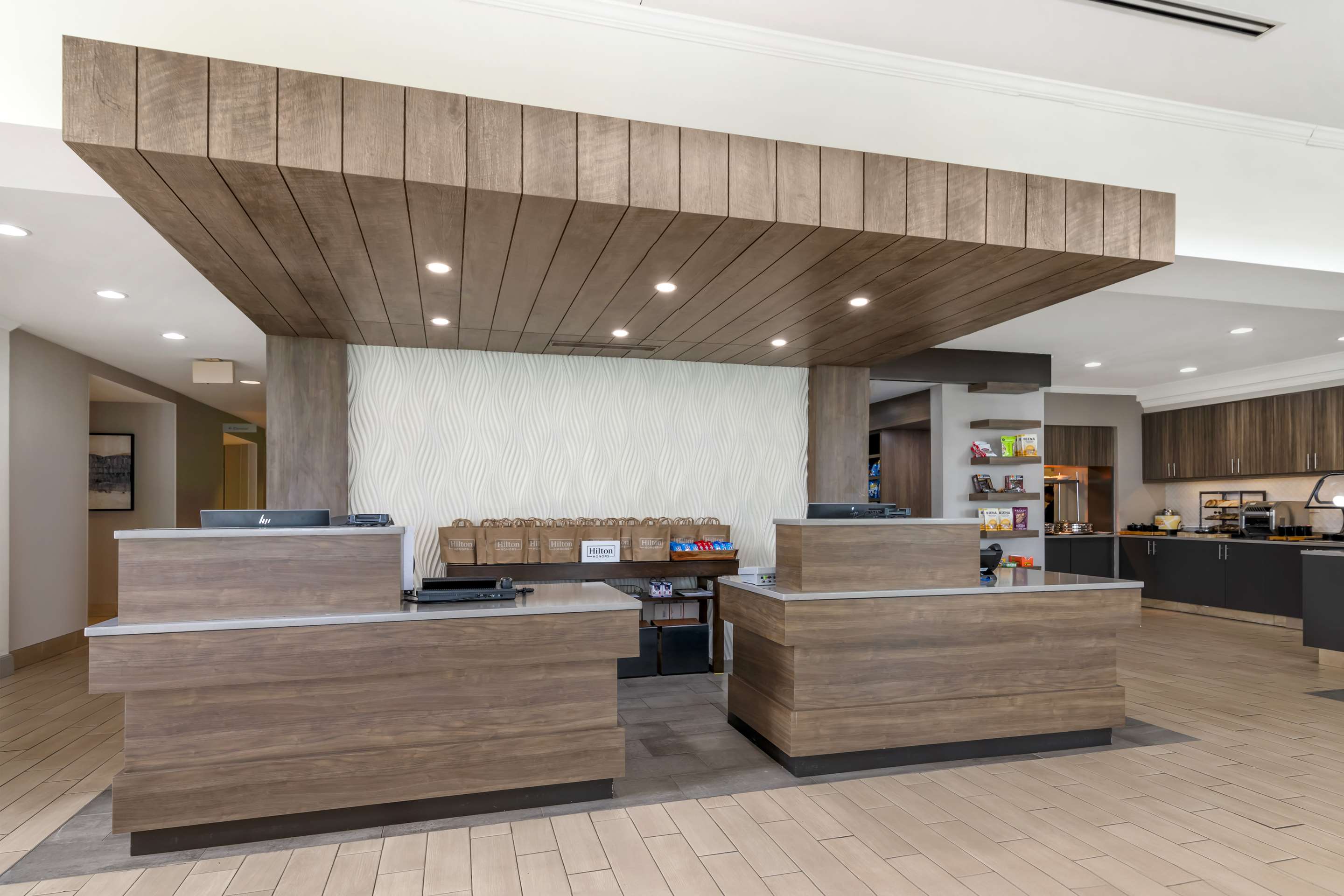 Reception | Hilton Garden Inn Portland Airport/Jetport