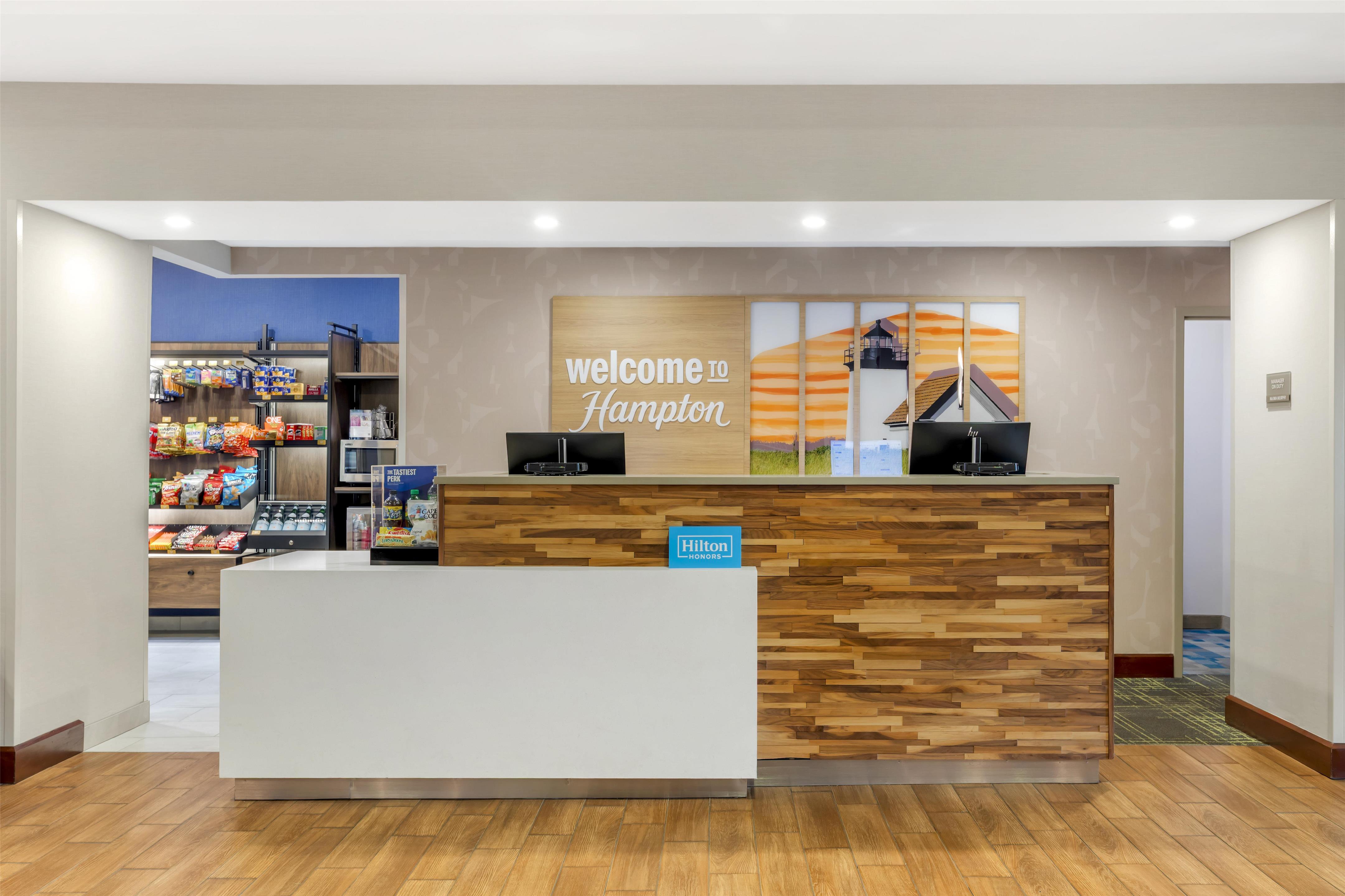 Reception | Hampton Inn & Suites Plymouth