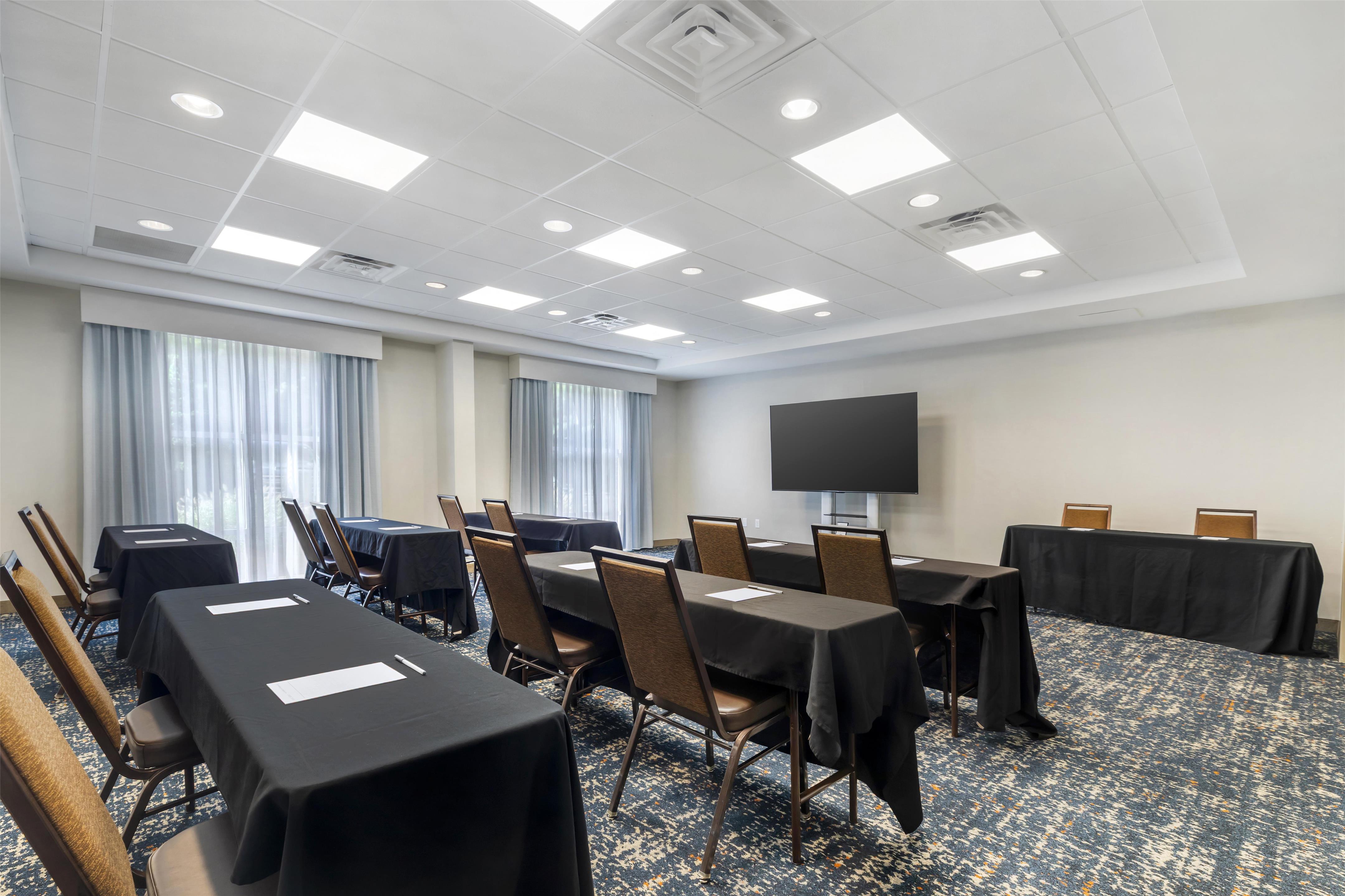 Meeting Room | Hampton Inn & Suites Plymouth