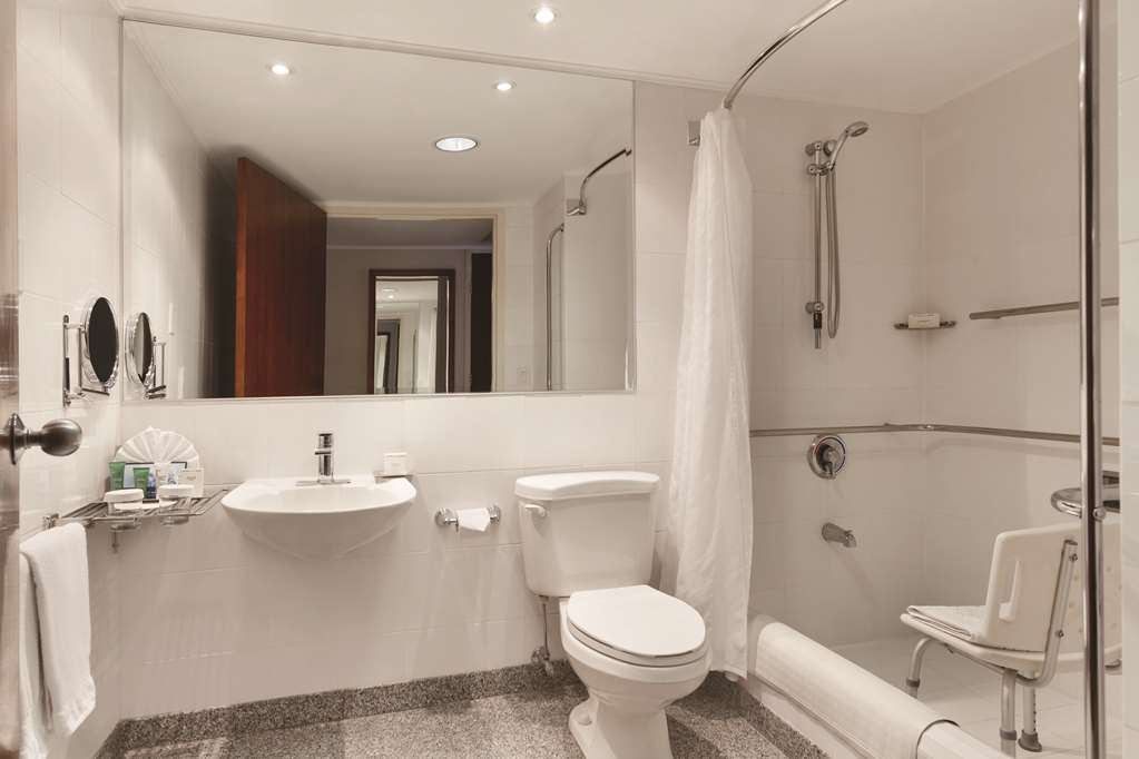Hilton Colon Quito Room Type - 1 KING DELUXE ACCESSIBLE