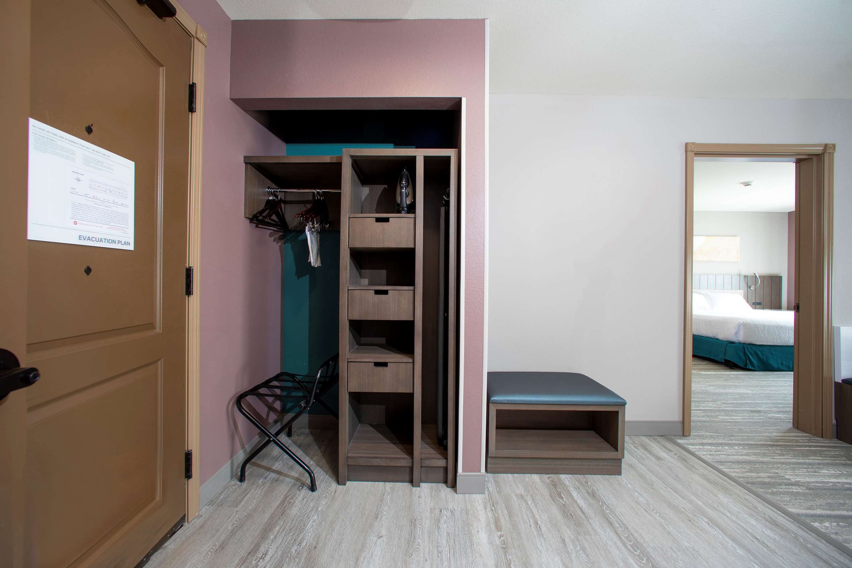 Guest room