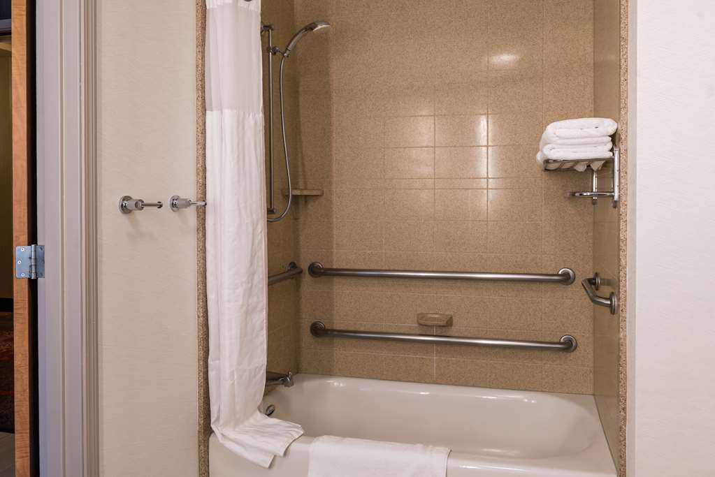 Hilton Garden Inn Bend Room Type - 1KNG MOB HEARING ACC W TUB