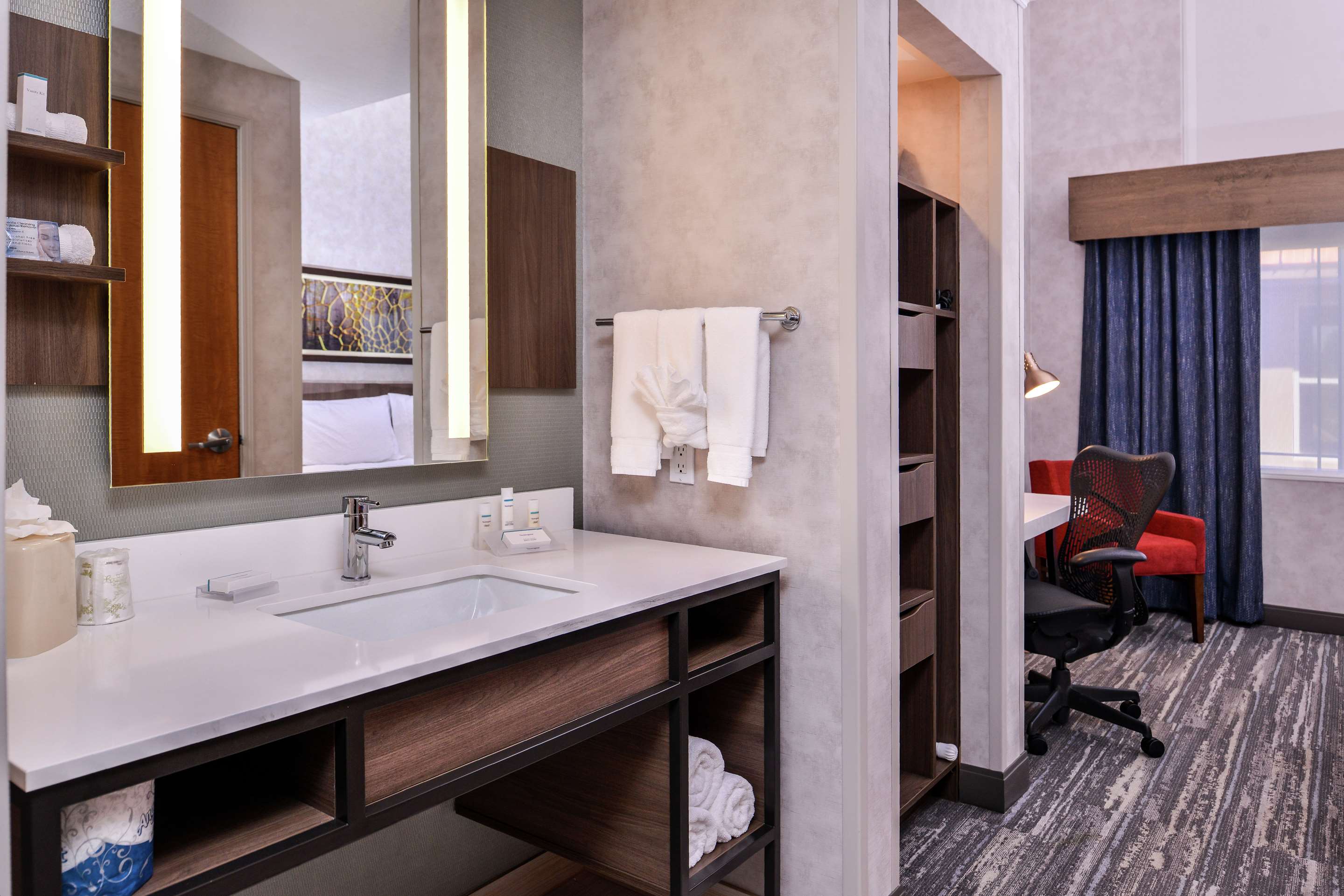 Guest room