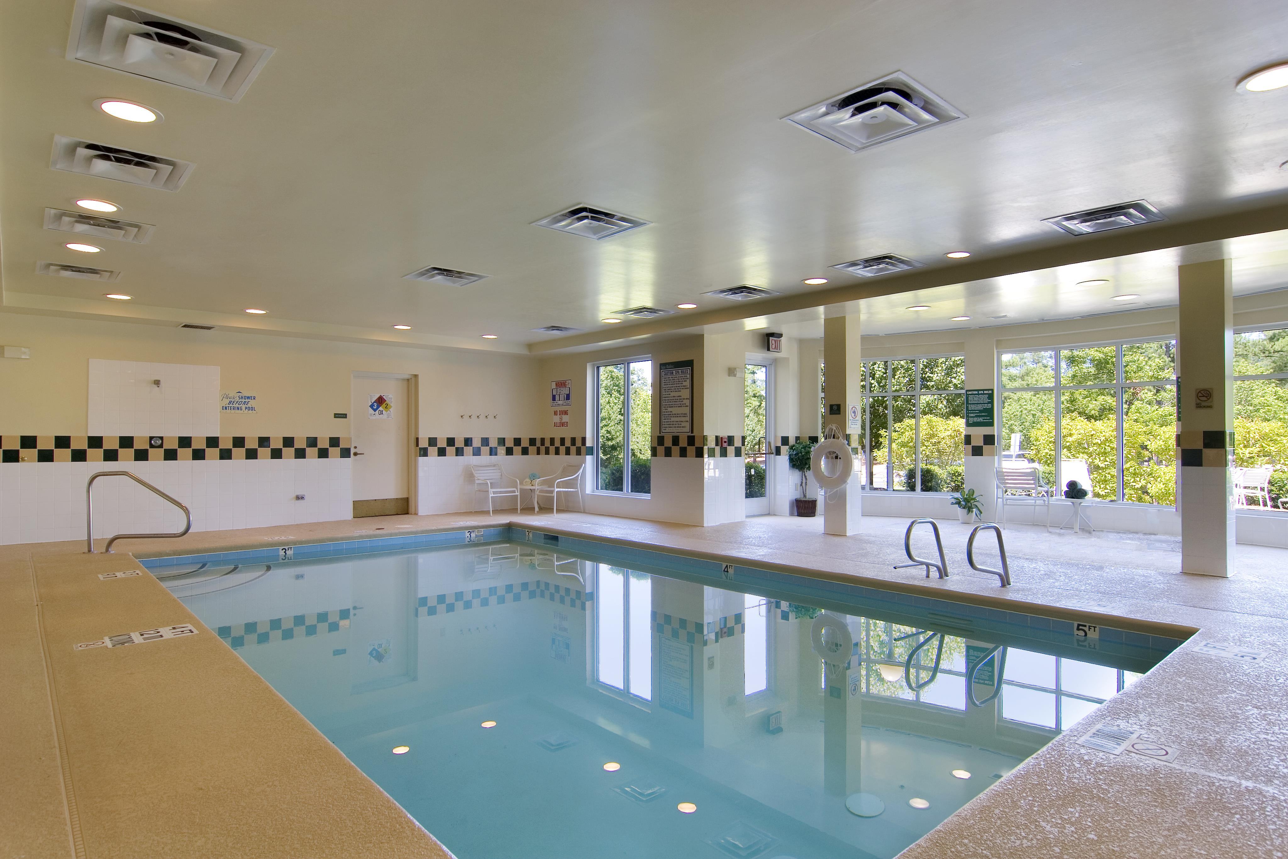 Pool | Hilton Garden Inn Raleigh-Durham Airport