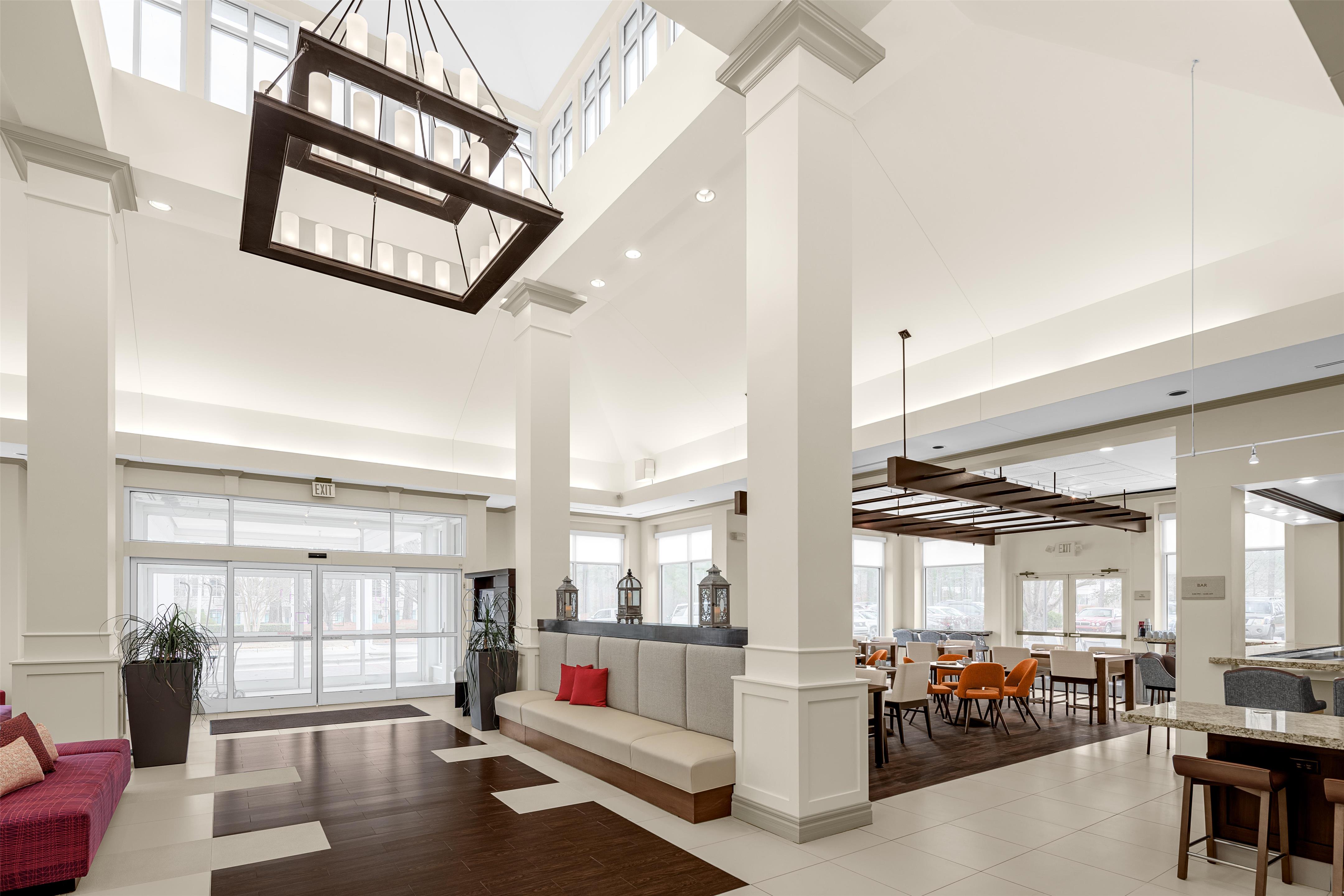 Lobby | Hilton Garden Inn Raleigh-Durham Airport