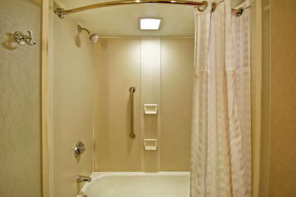  - Embassy Suites Cary - I-40, Exit 287